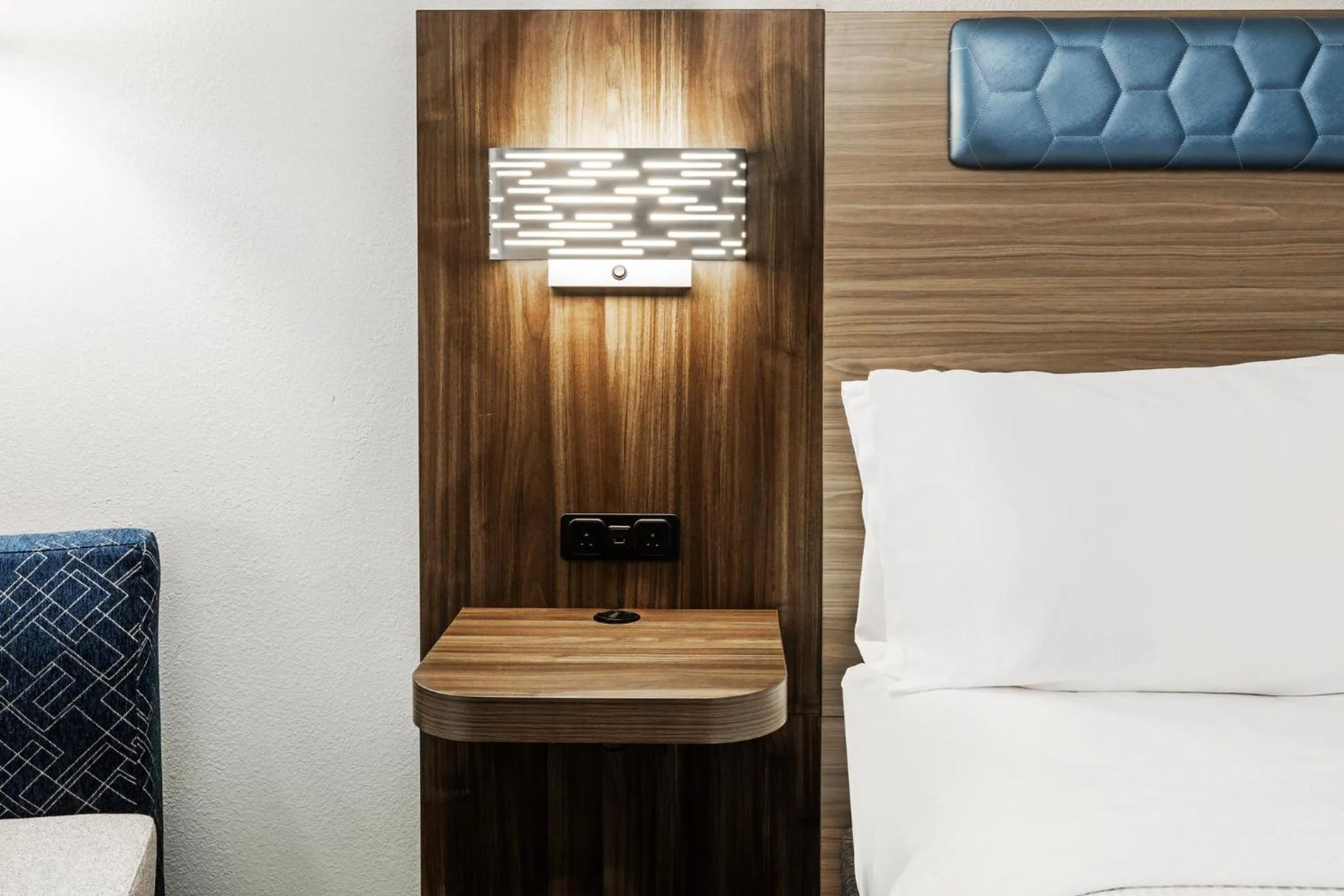 Photo of the whole room, Bed in Holiday Inn Express Breaux Bridge by IHG