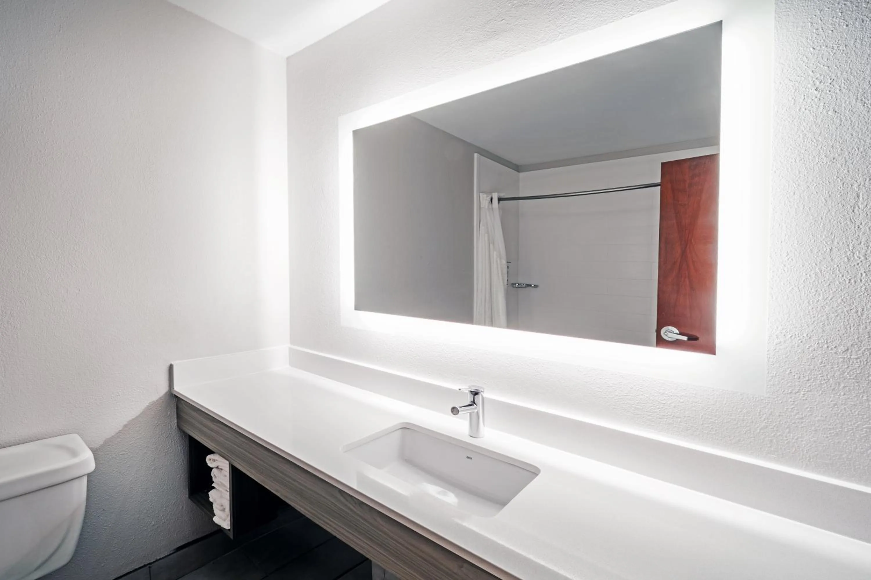 Bathroom in Holiday Inn Express Breaux Bridge by IHG