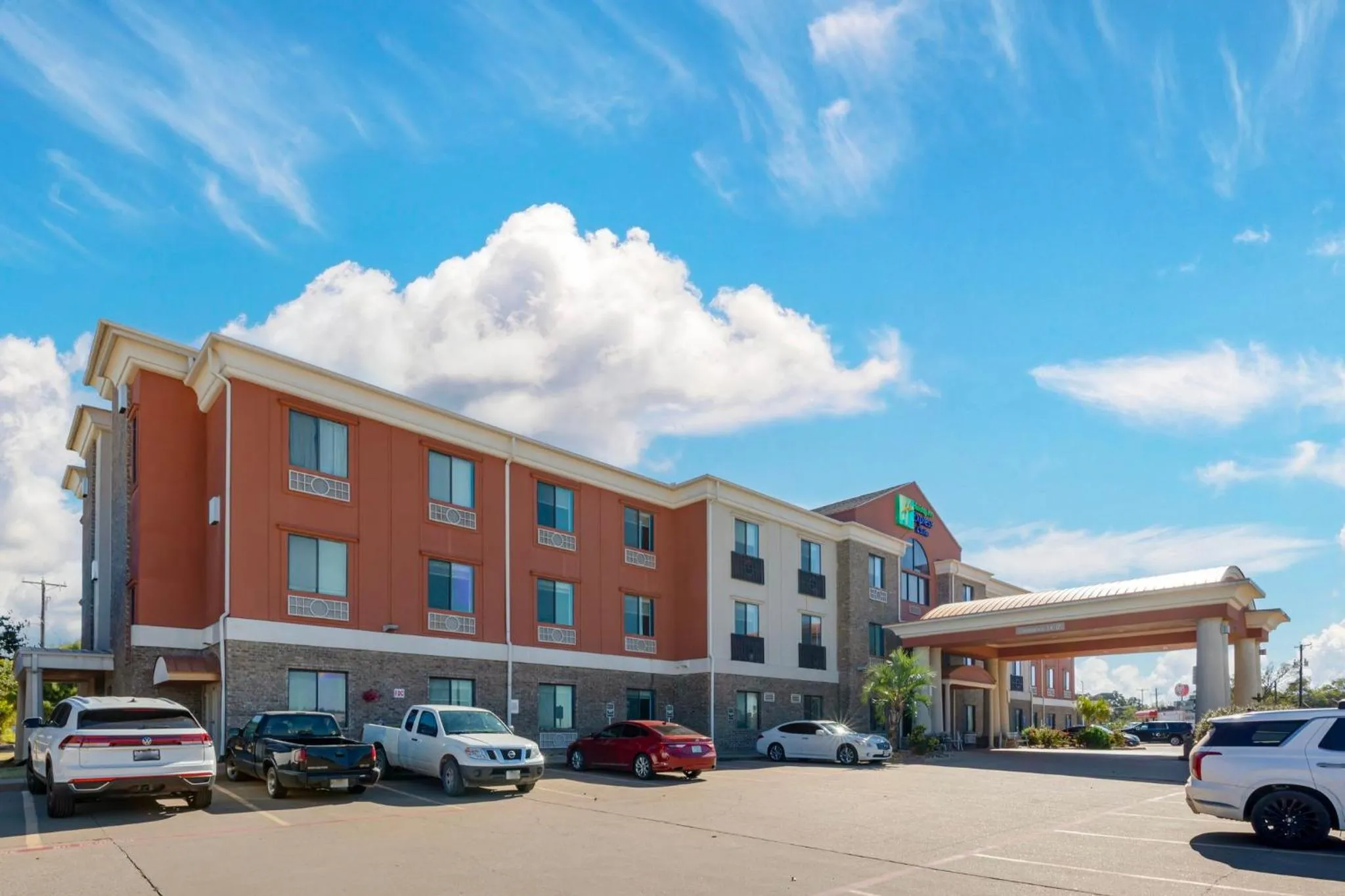 Property building in Holiday Inn Express Hotel and Suites Fairfield-North by IHG