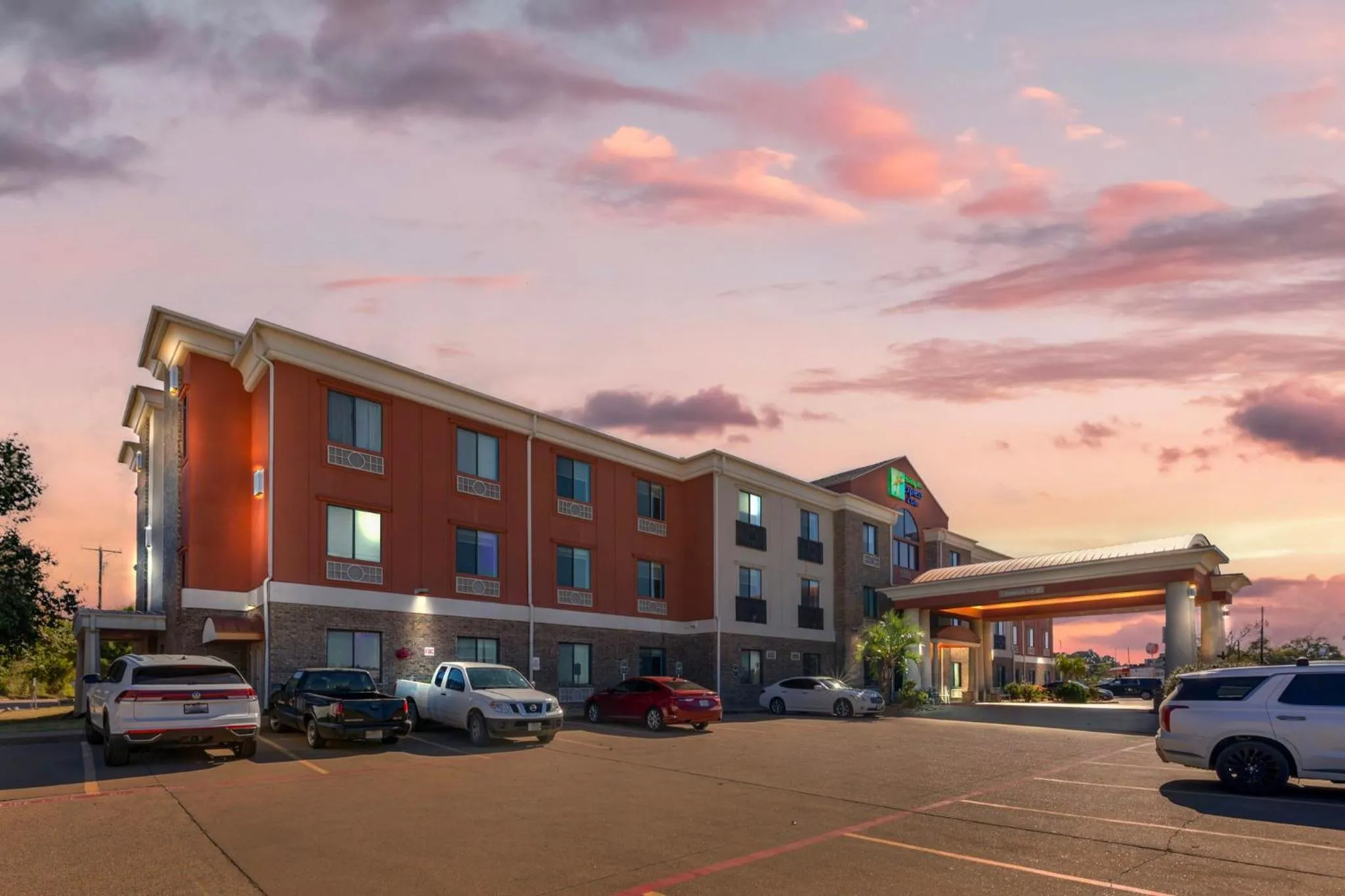 Property building in Holiday Inn Express Hotel and Suites Fairfield-North by IHG