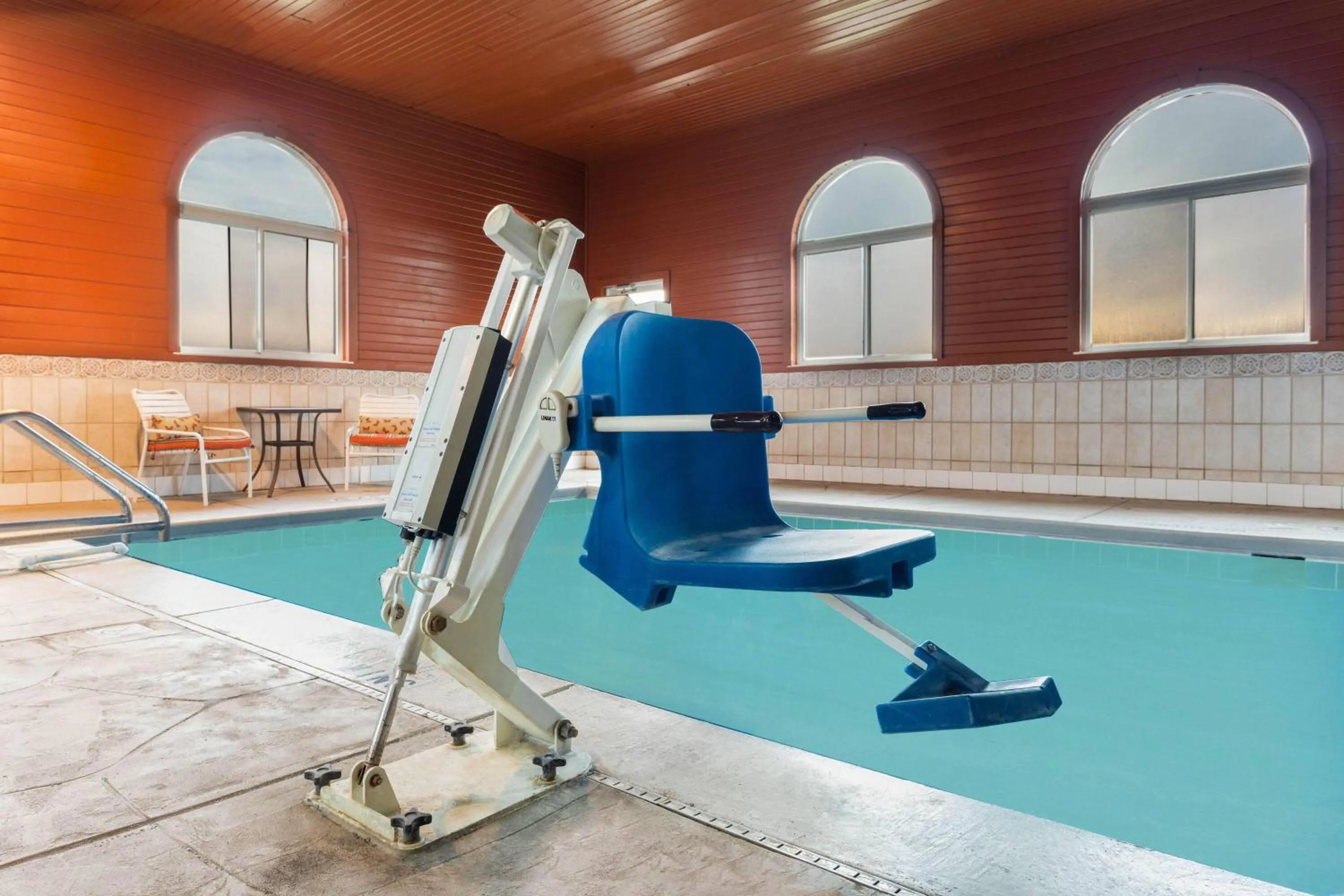 Swimming pool in La Quinta by Wyndham Frankfort