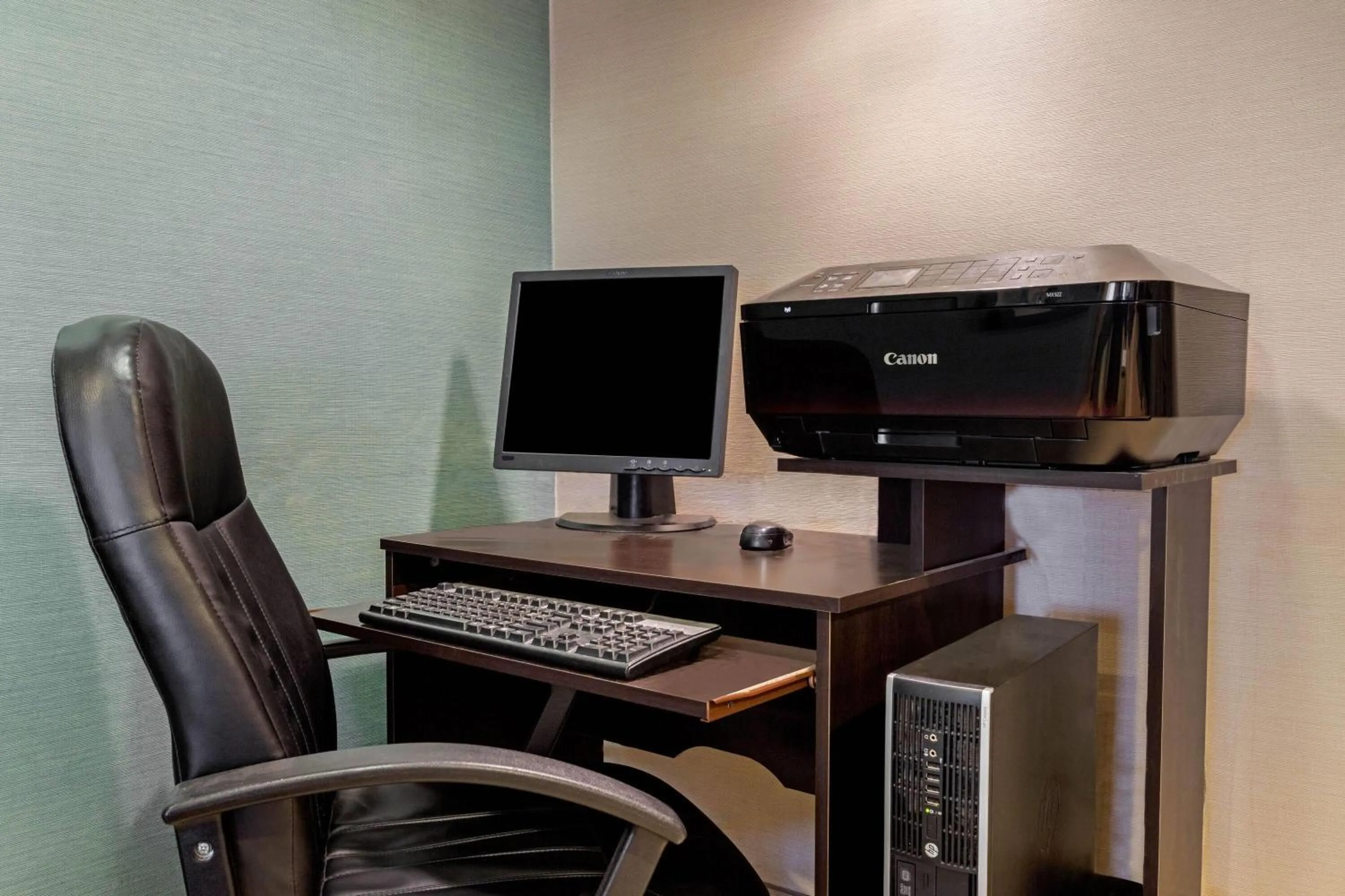 Business facilities in La Quinta by Wyndham Frankfort