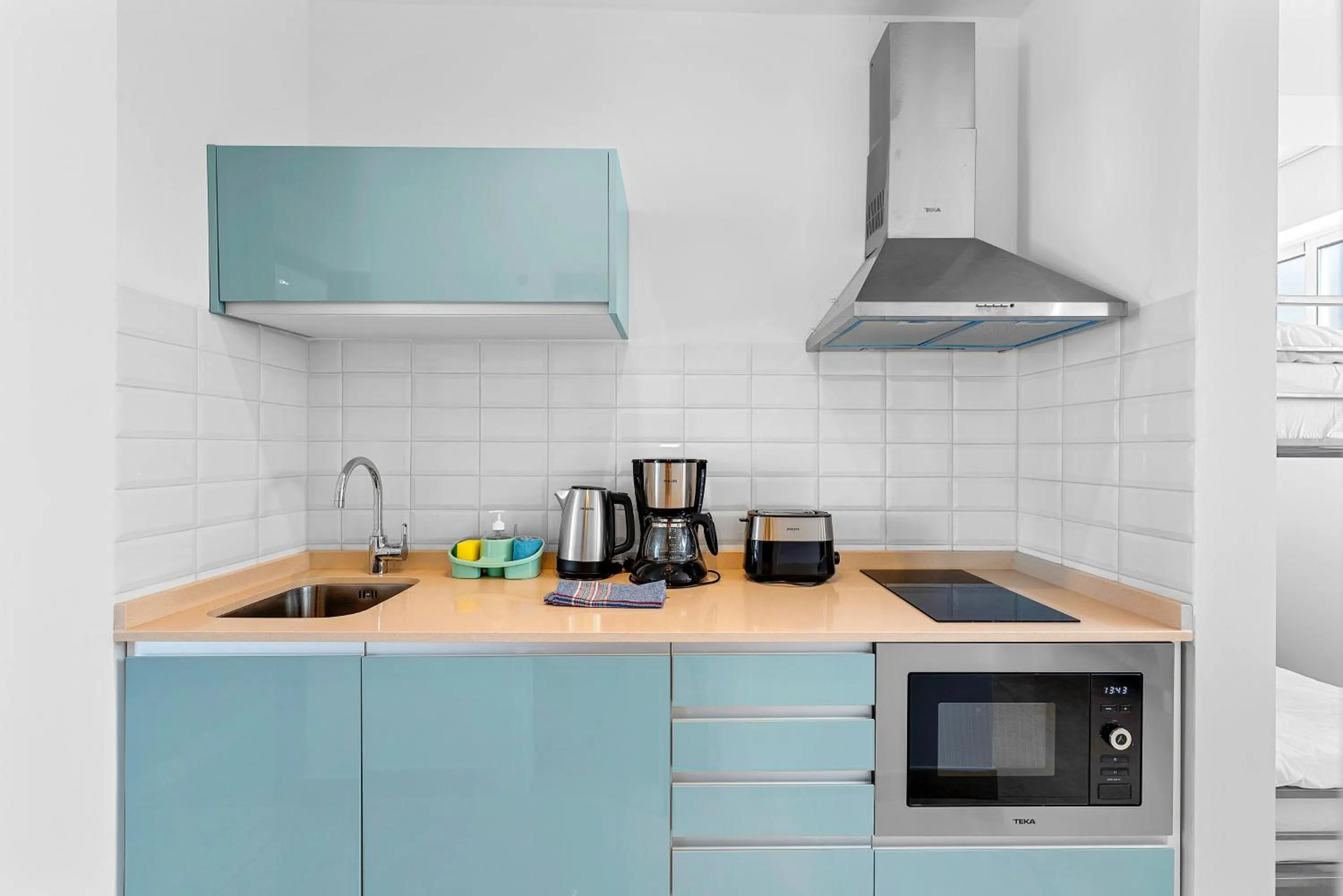 Coffee/tea facilities in Ocean Vistas 24