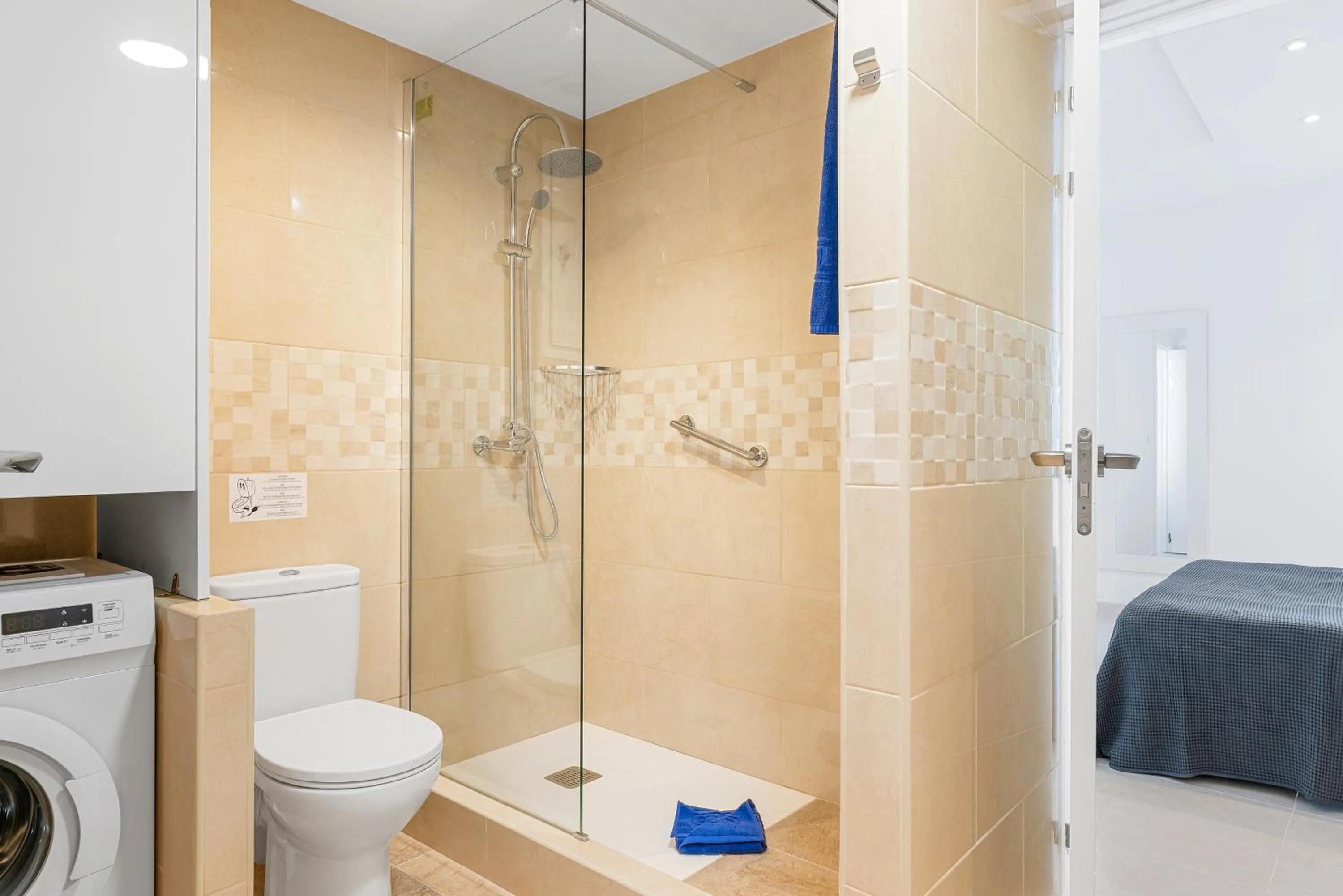 Shower in Ocean Vistas 24