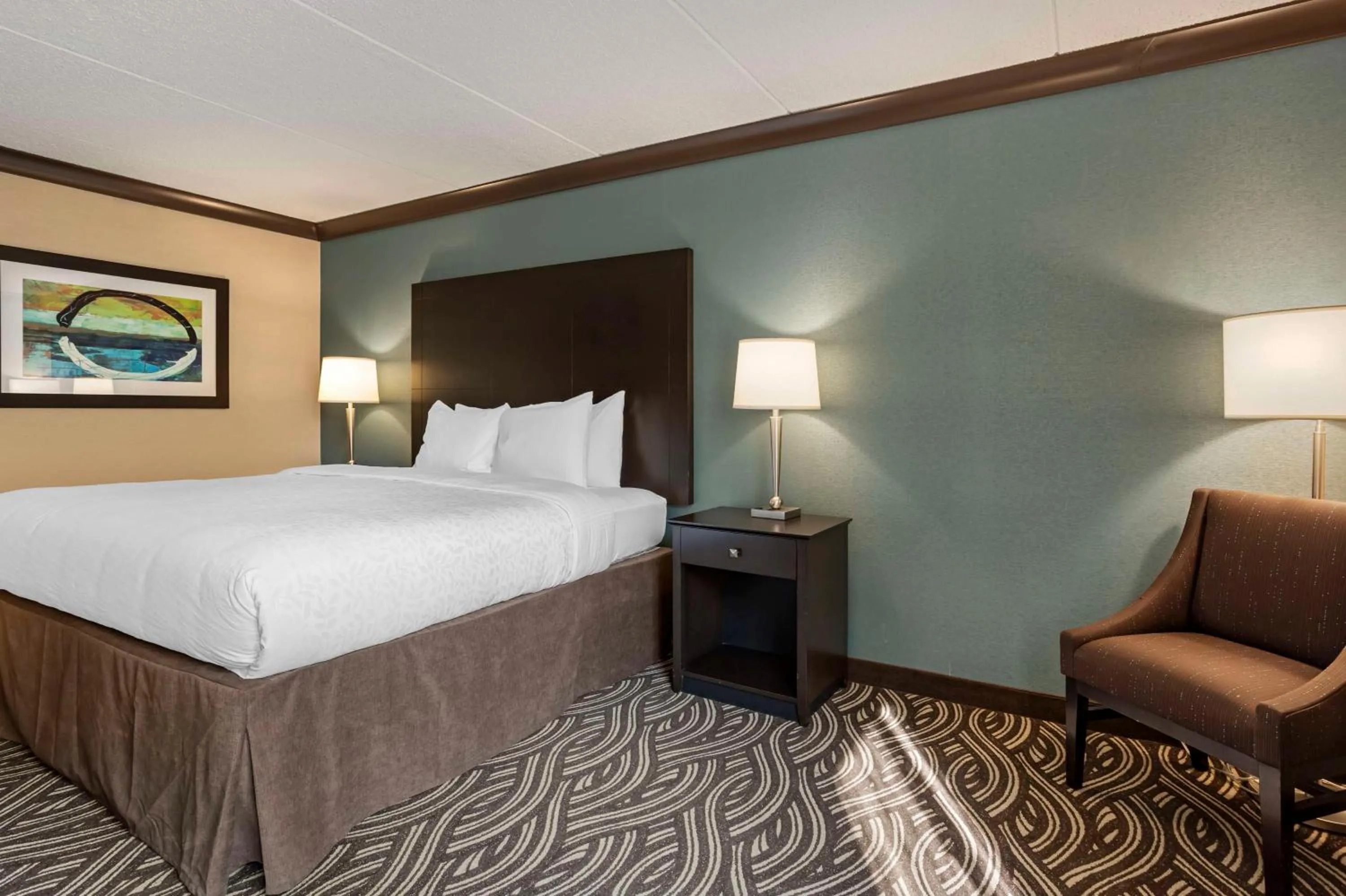 Bedroom, Bed in Best Western Plus Kingston Hotel and Conference Center