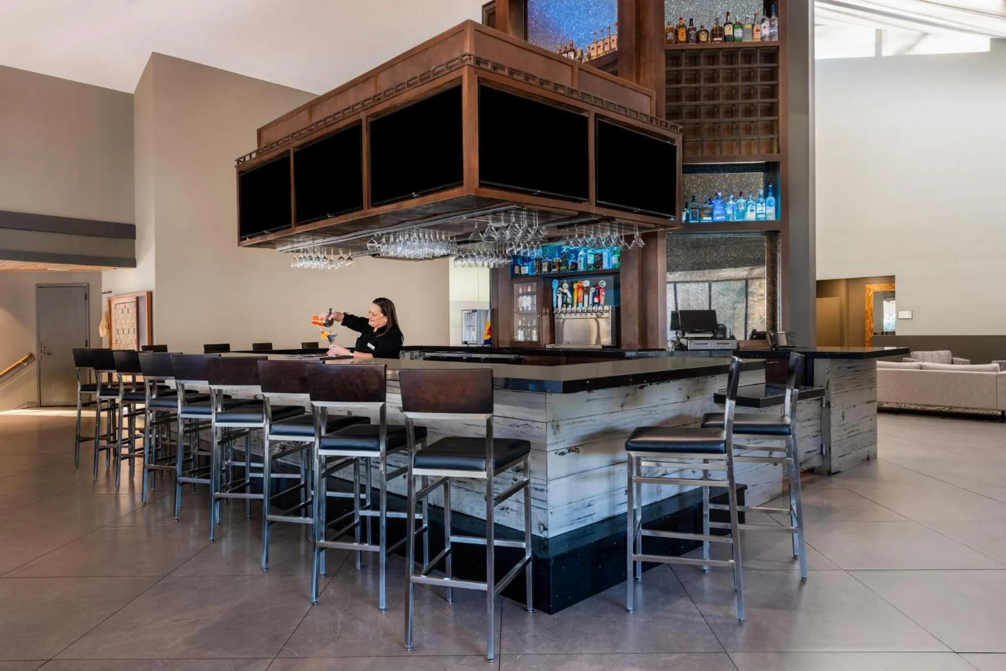 Lounge or bar in Crowne Plaza Atlanta SW - Peachtree City by IHG