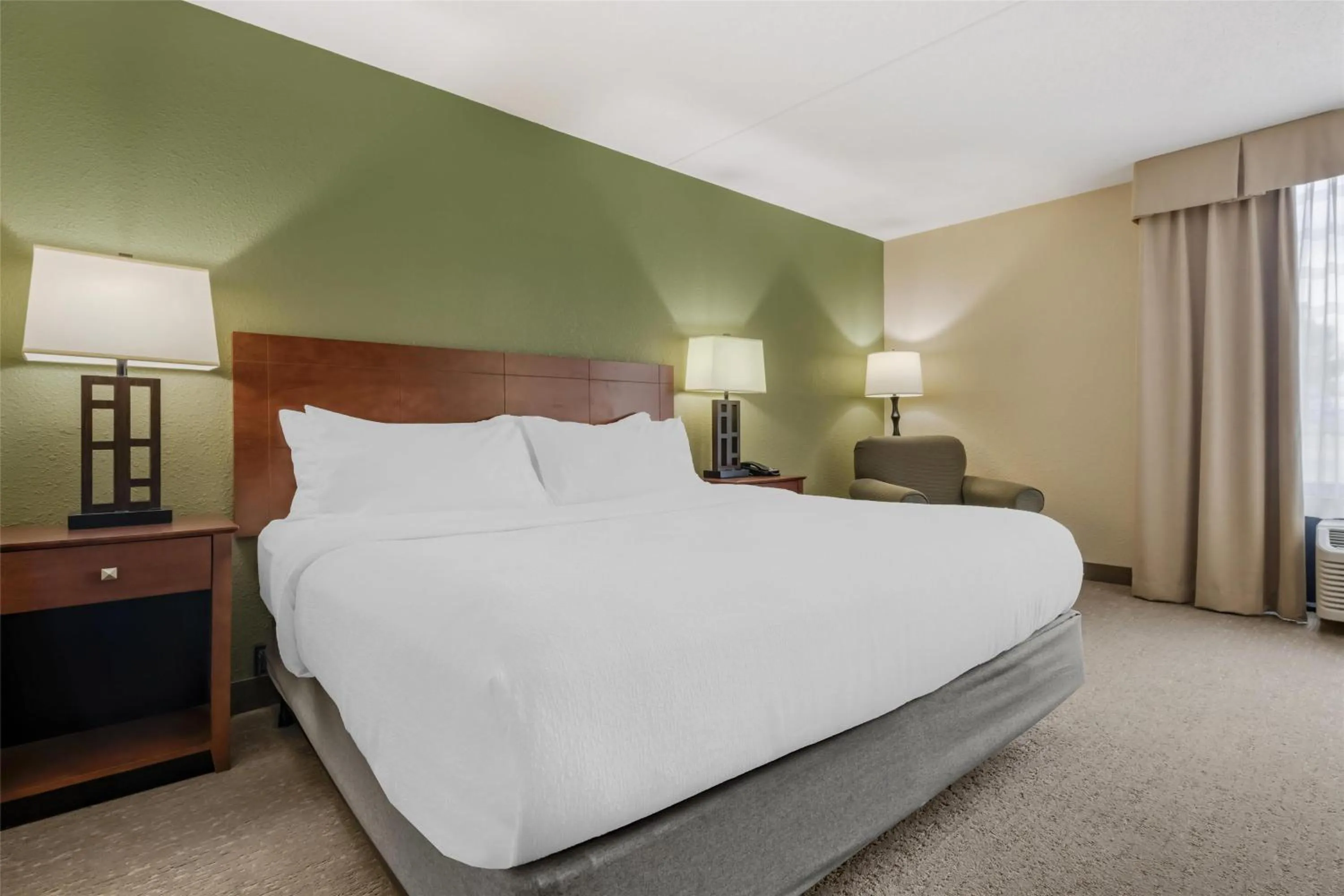 Bedroom, Bed in Best Western Fairmont