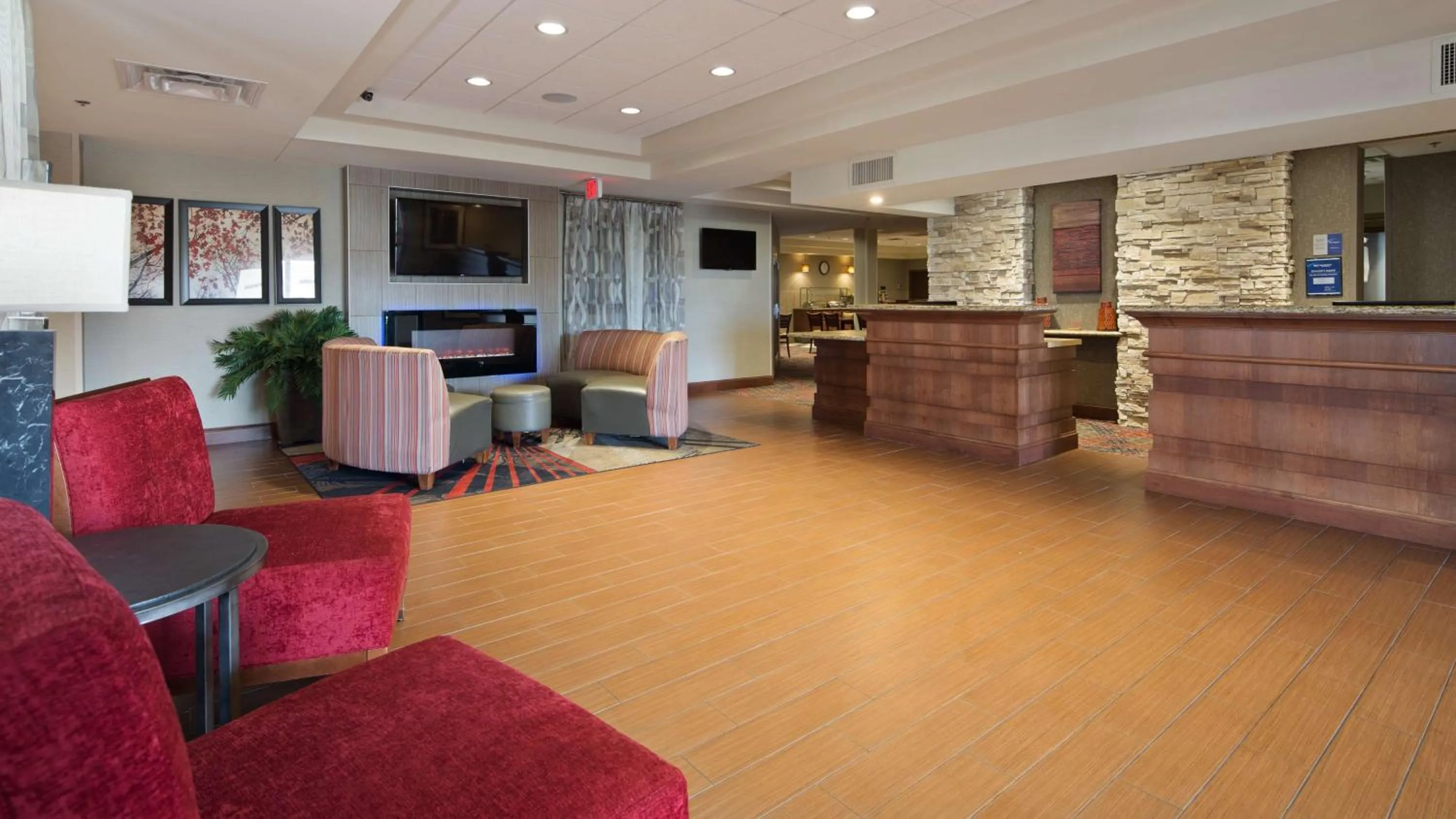 Lobby or reception in Best Western Plus Willmar