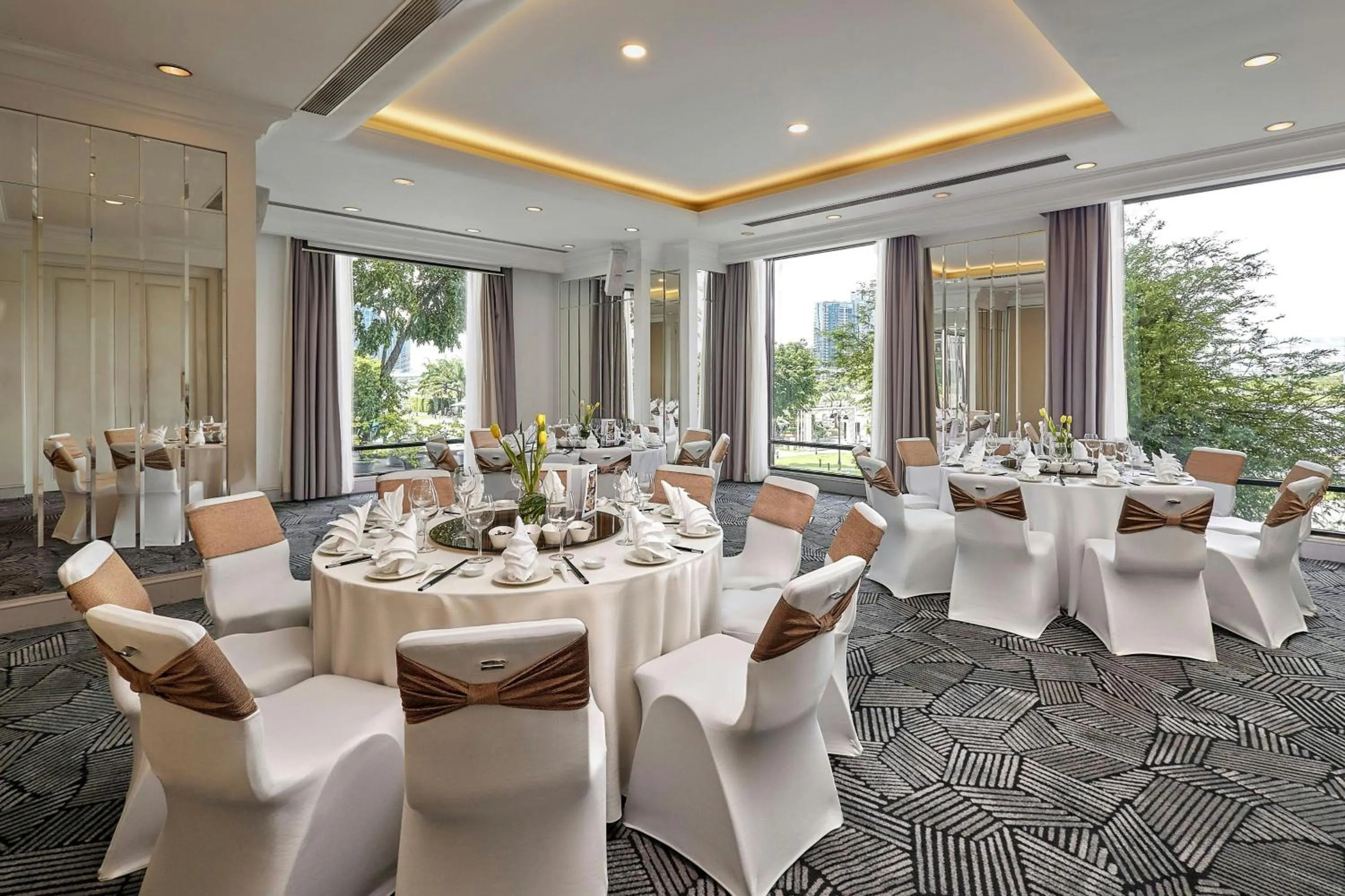 Meeting/conference room in Renaissance Riverside Hotel Saigon