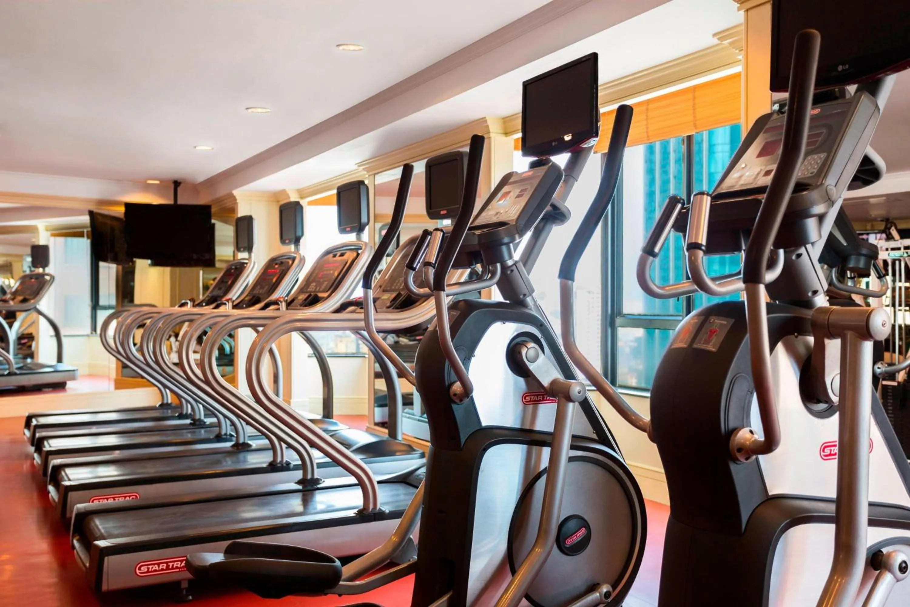 Fitness centre/facilities in Renaissance Riverside Hotel Saigon