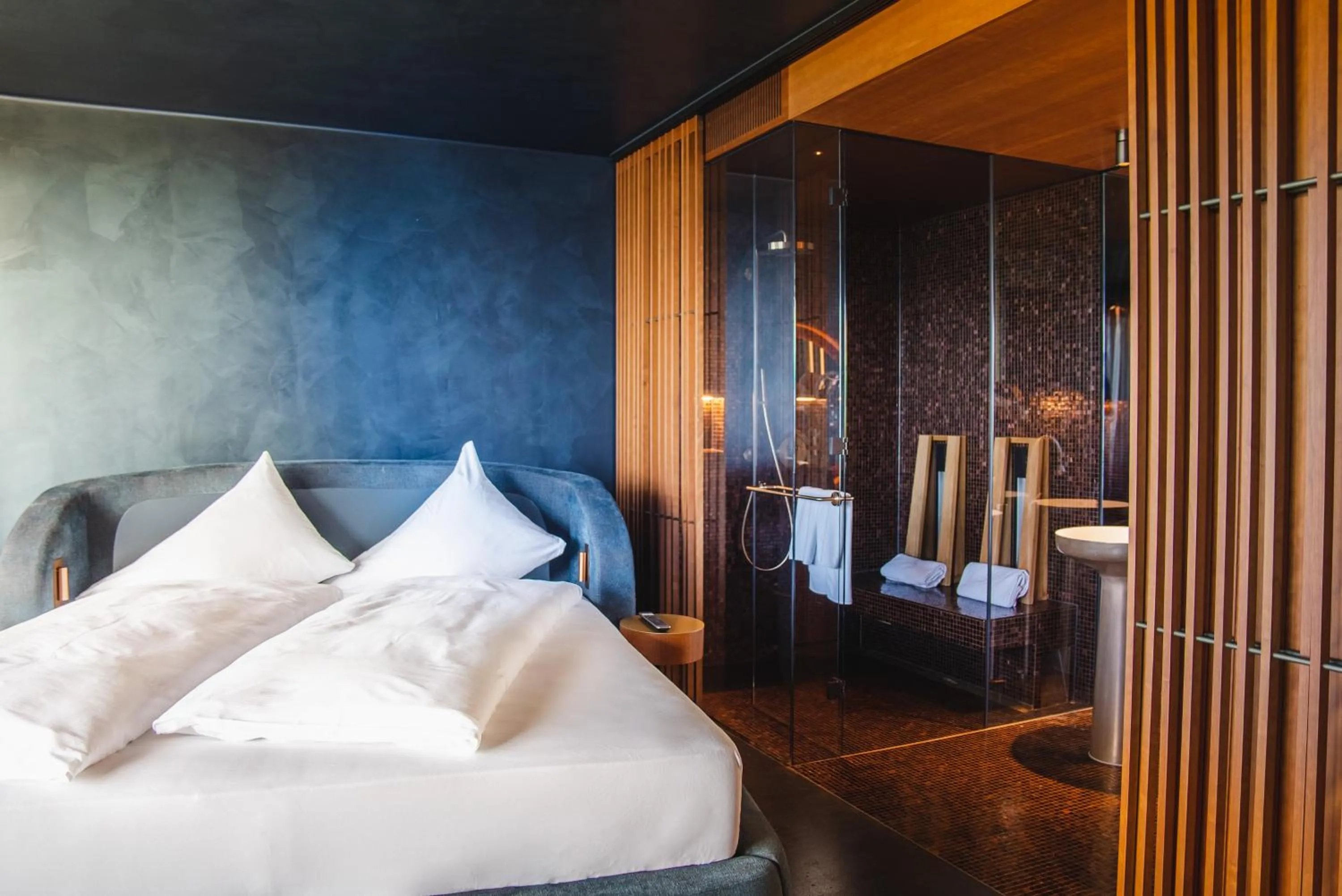 Photo of the whole room, Bed in Sonne Seehotel