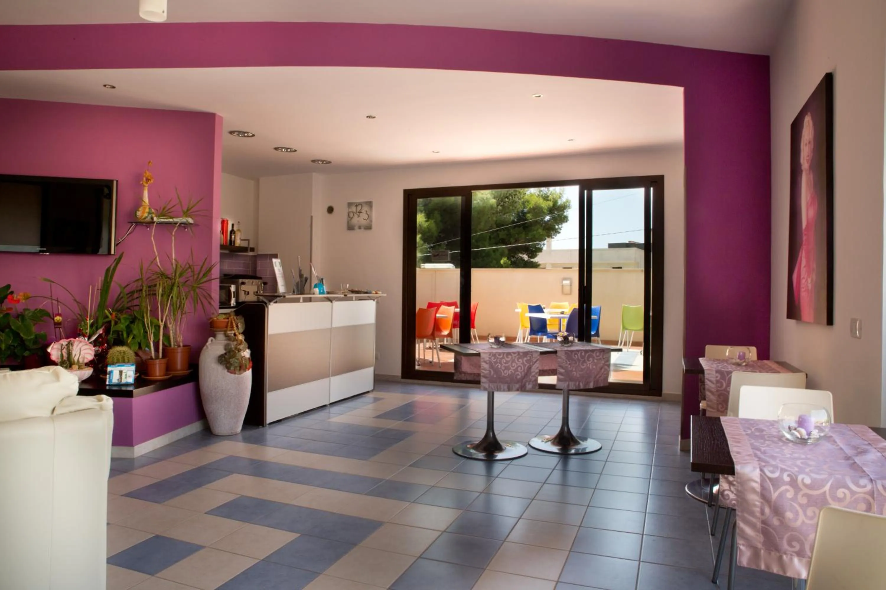 Communal lounge/ TV room in B&B Il Mandorlo