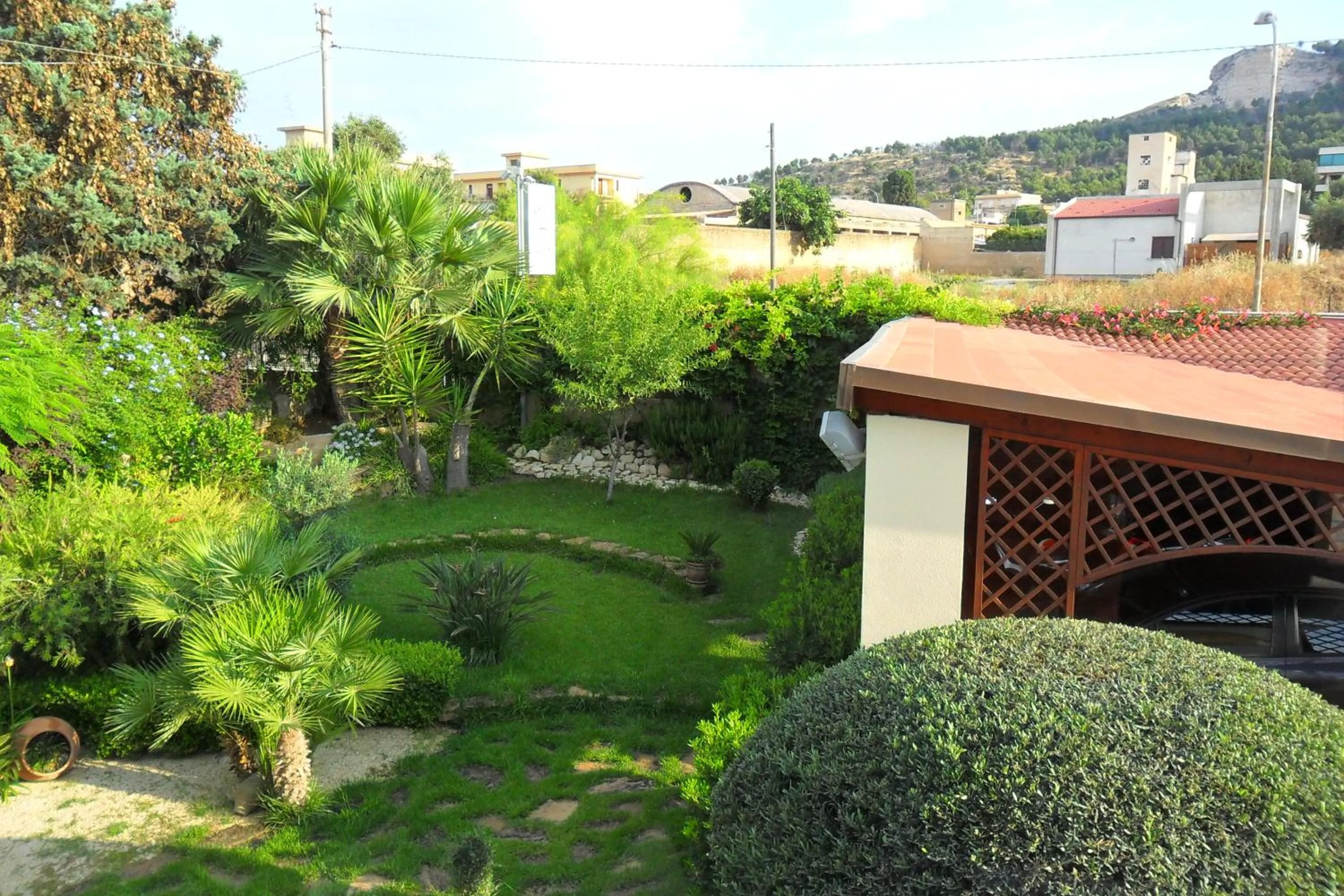 Garden in B&B Il Mandorlo