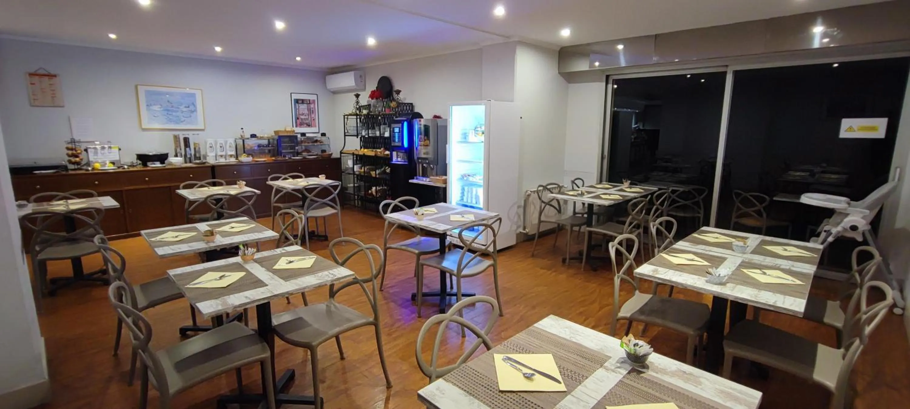 Breakfast in Hôtel Alexandra