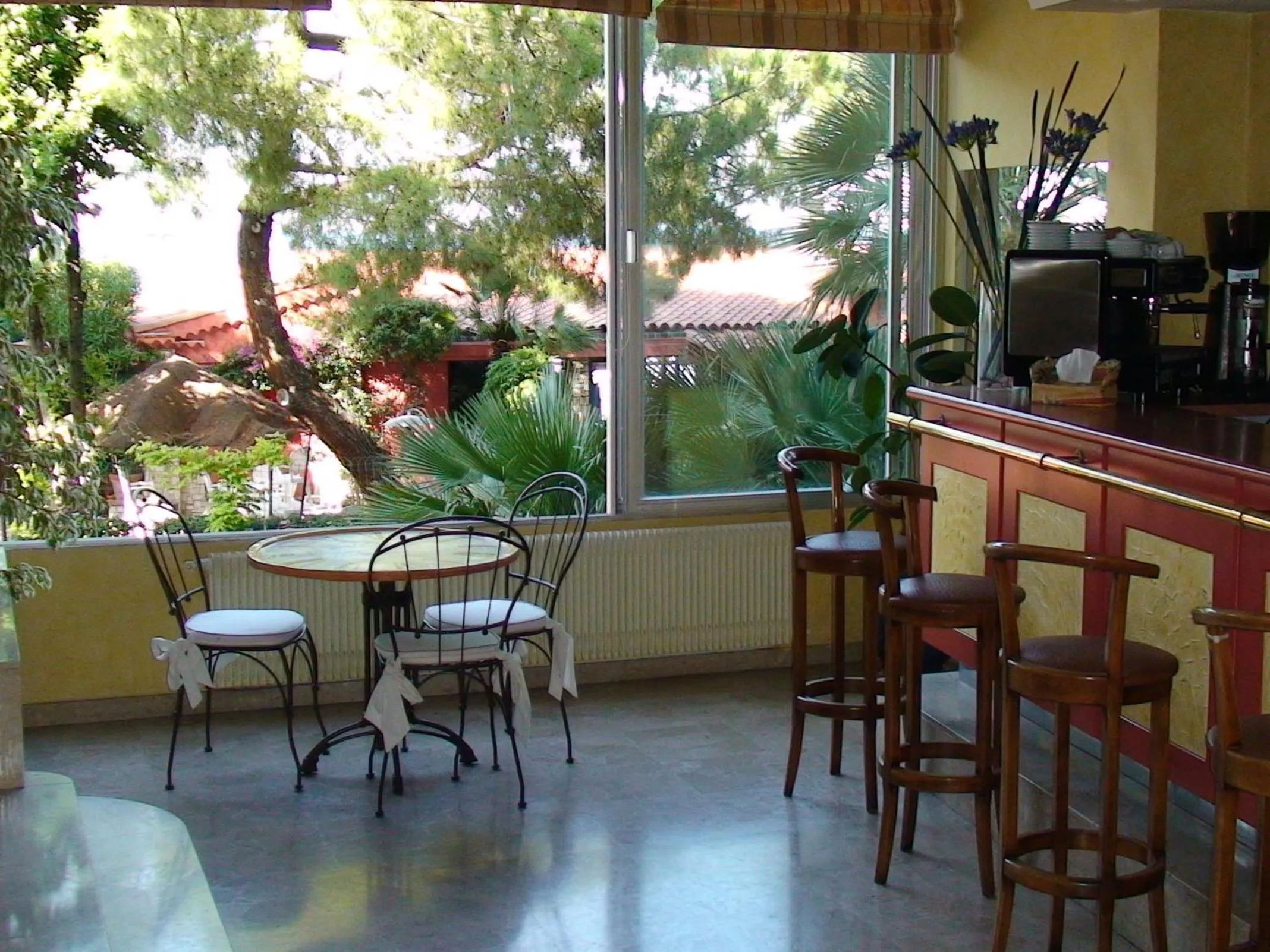 Lounge or bar in Hôtel Alexandra