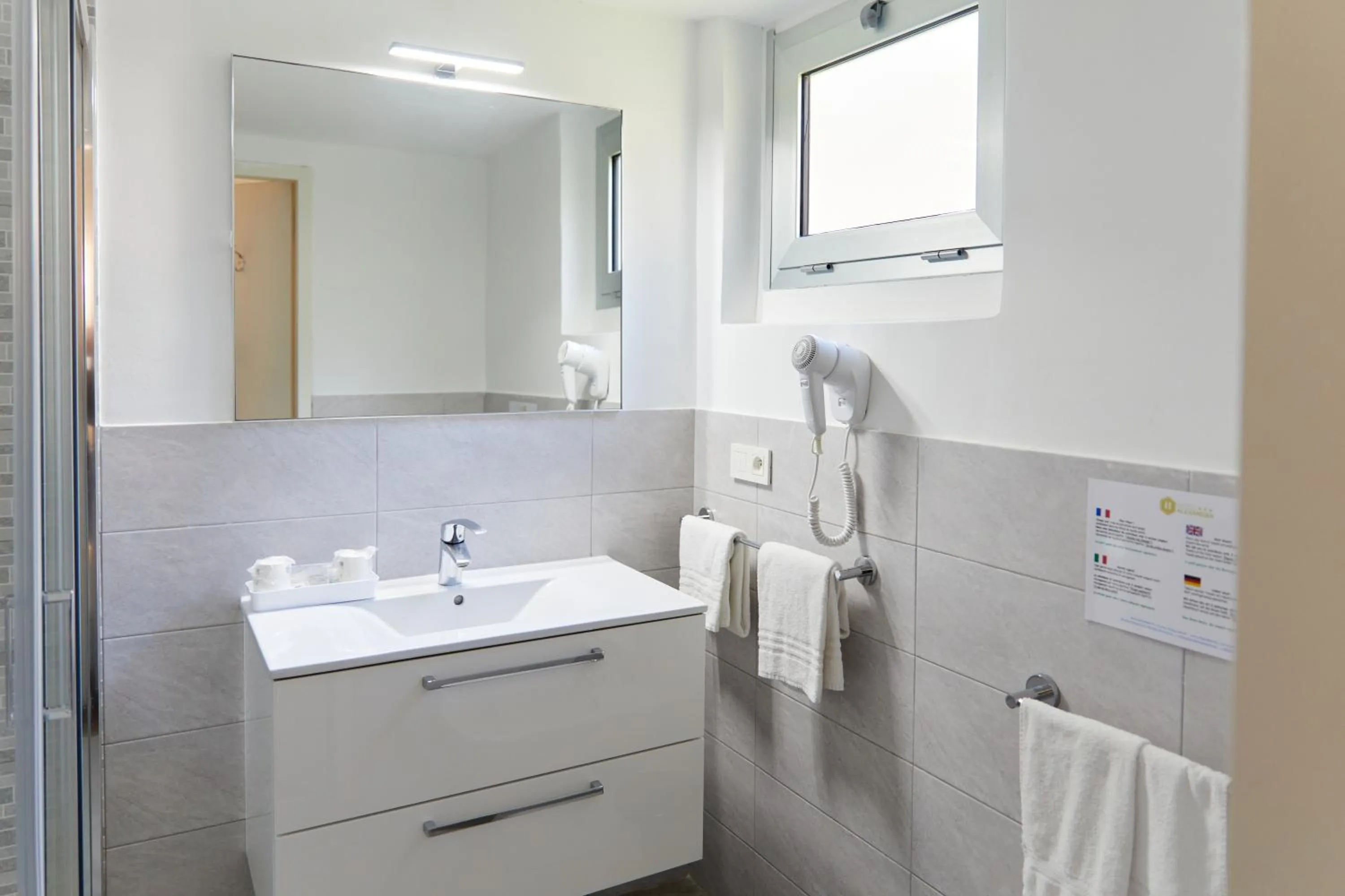 Bathroom in Hôtel Alexandra