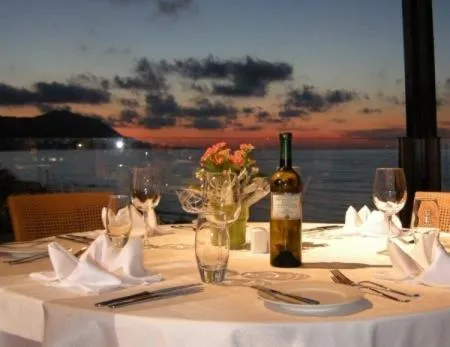 Restaurant/places to eat in Souli Beach Hotel