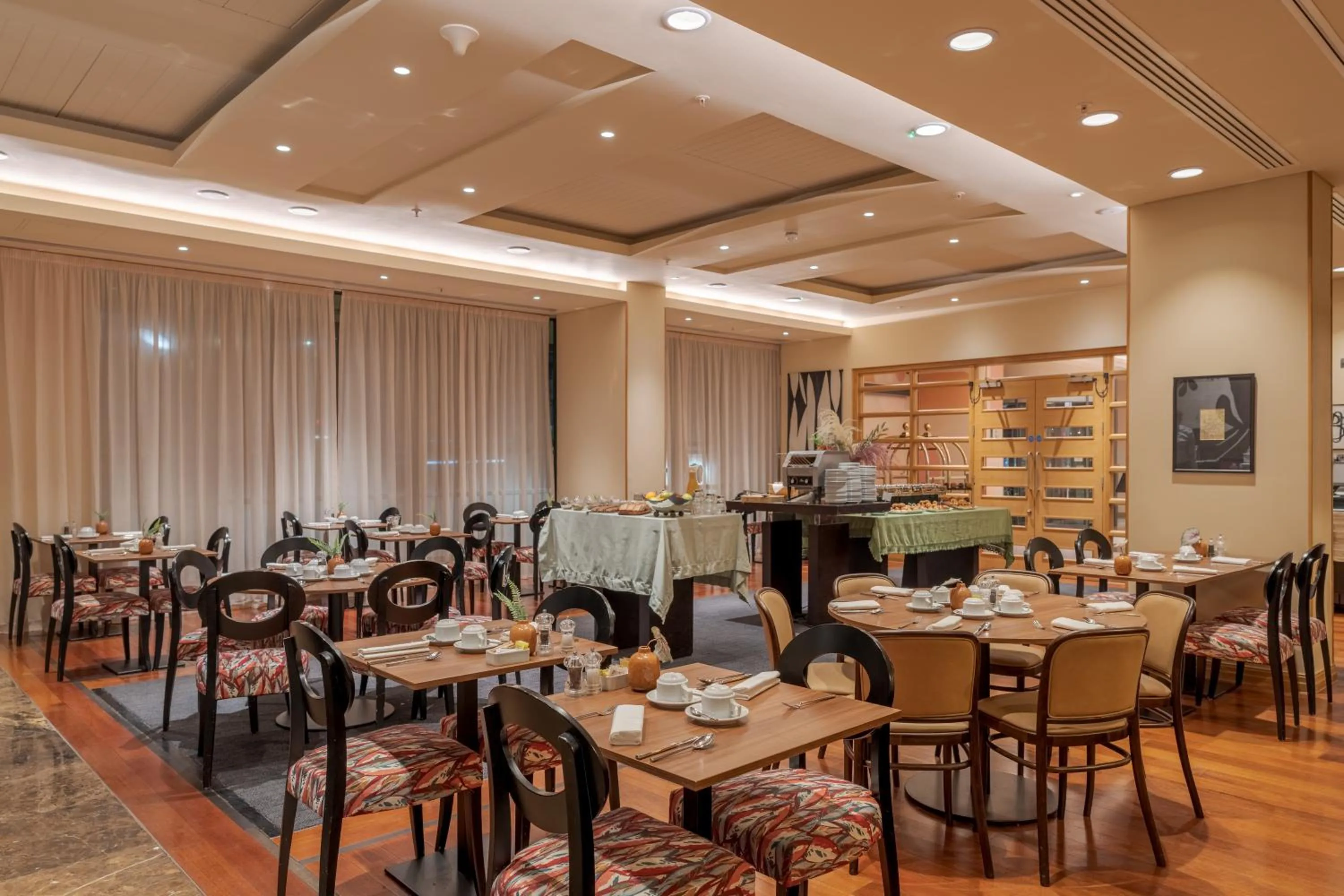 Restaurant/places to eat in Pestana Chelsea Bridge Hotel & SPA