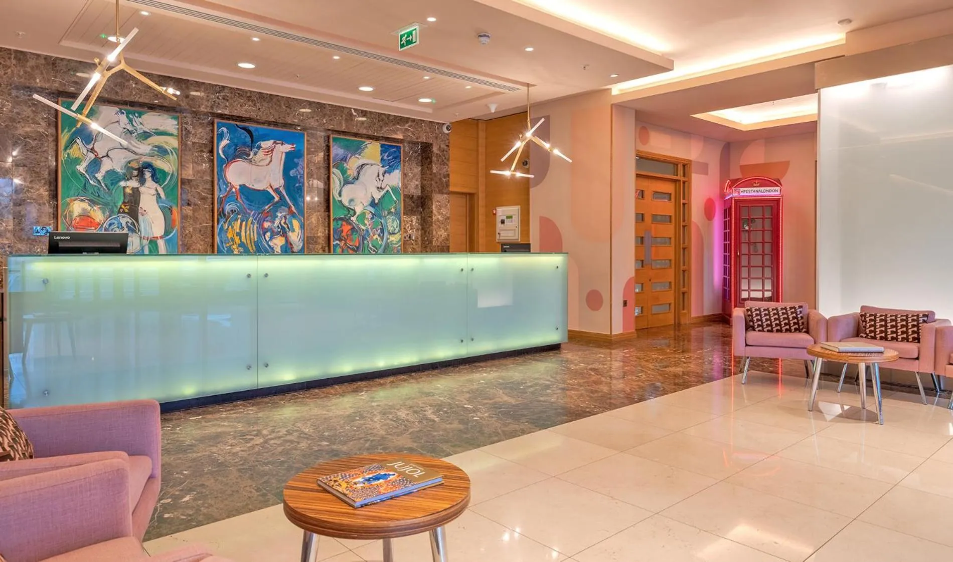 Lobby or reception in Pestana Chelsea Bridge Hotel & SPA