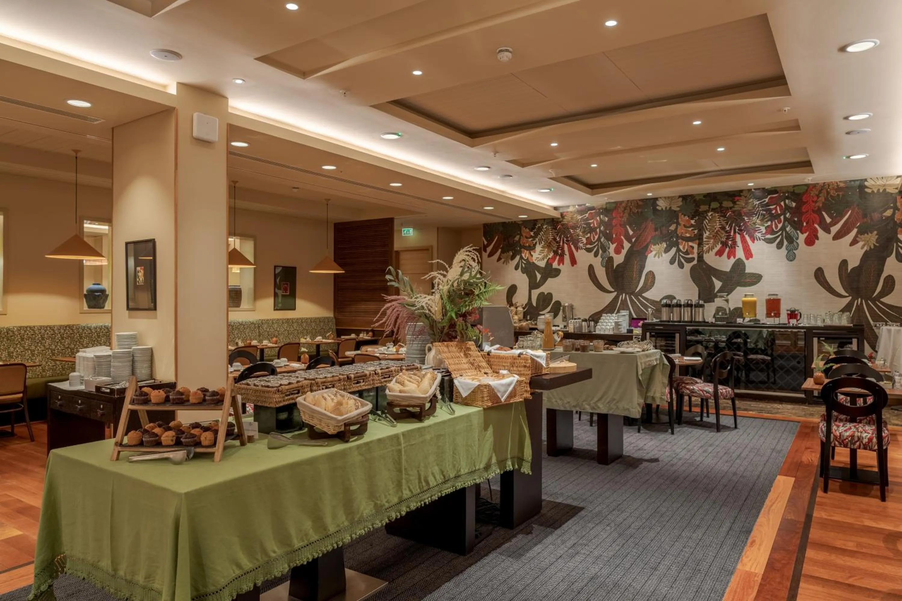 Buffet breakfast in Pestana Chelsea Bridge Hotel & SPA