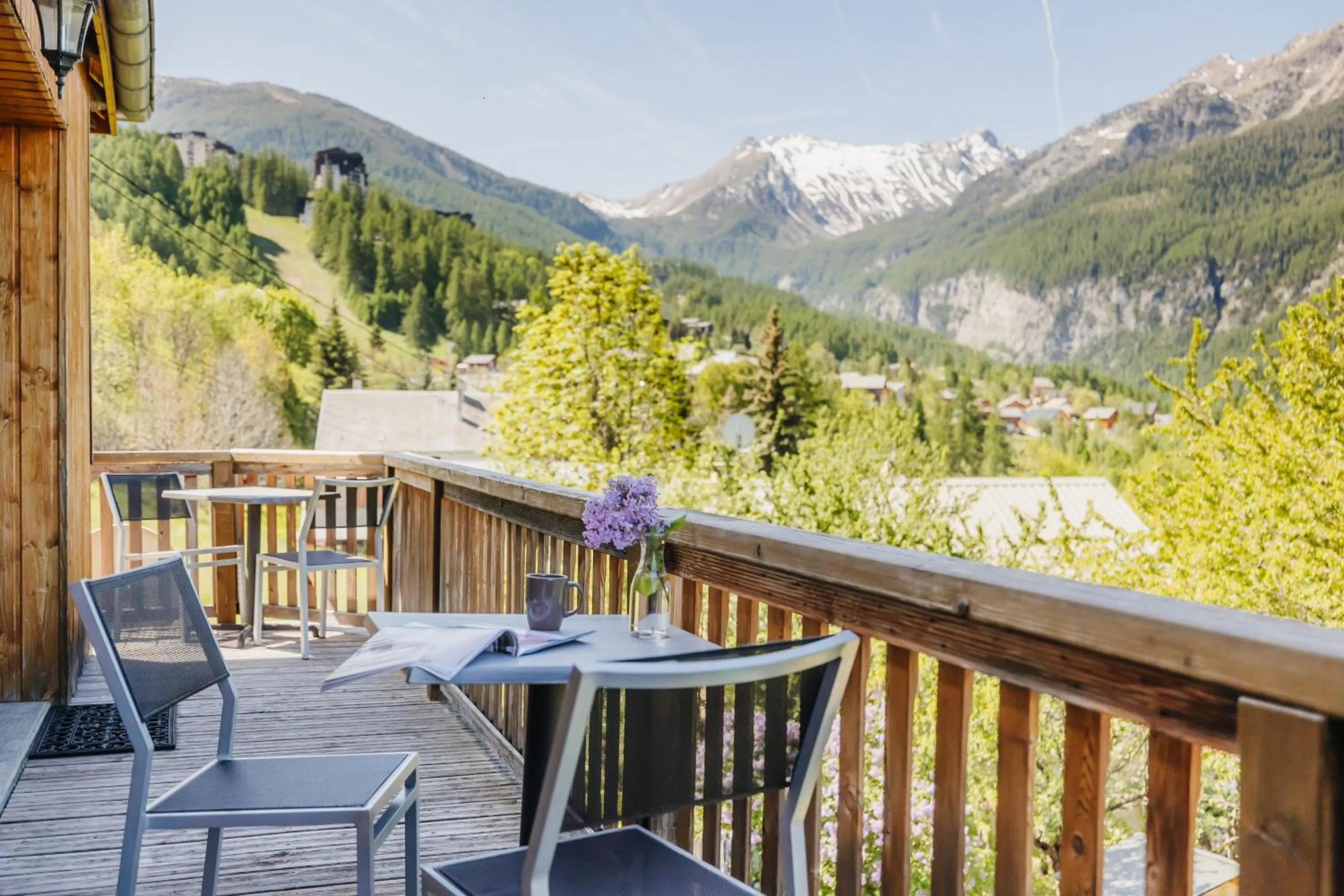 Patio in Résidence Sunêlia Les Logis d'Orres