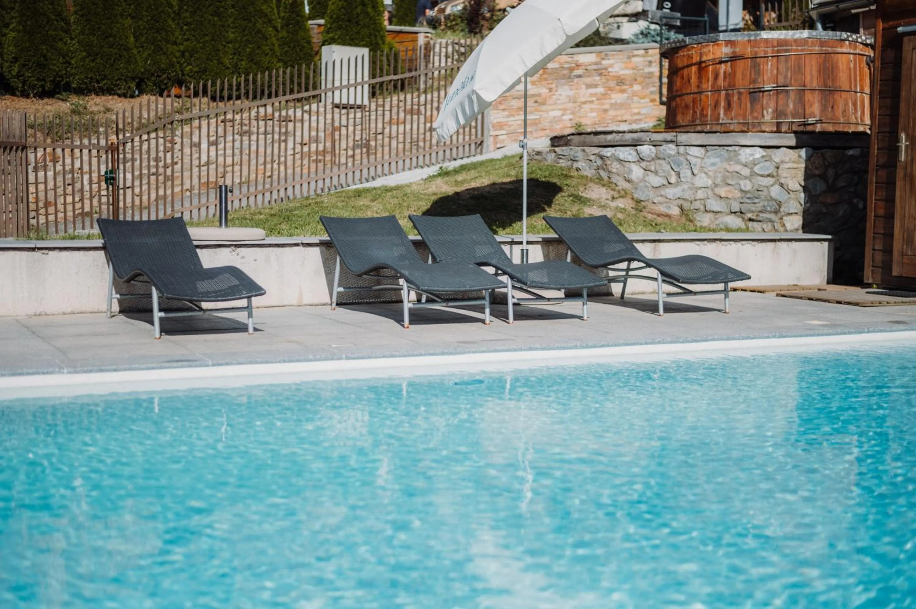 Pool view in Résidence Sunêlia Les Logis d'Orres