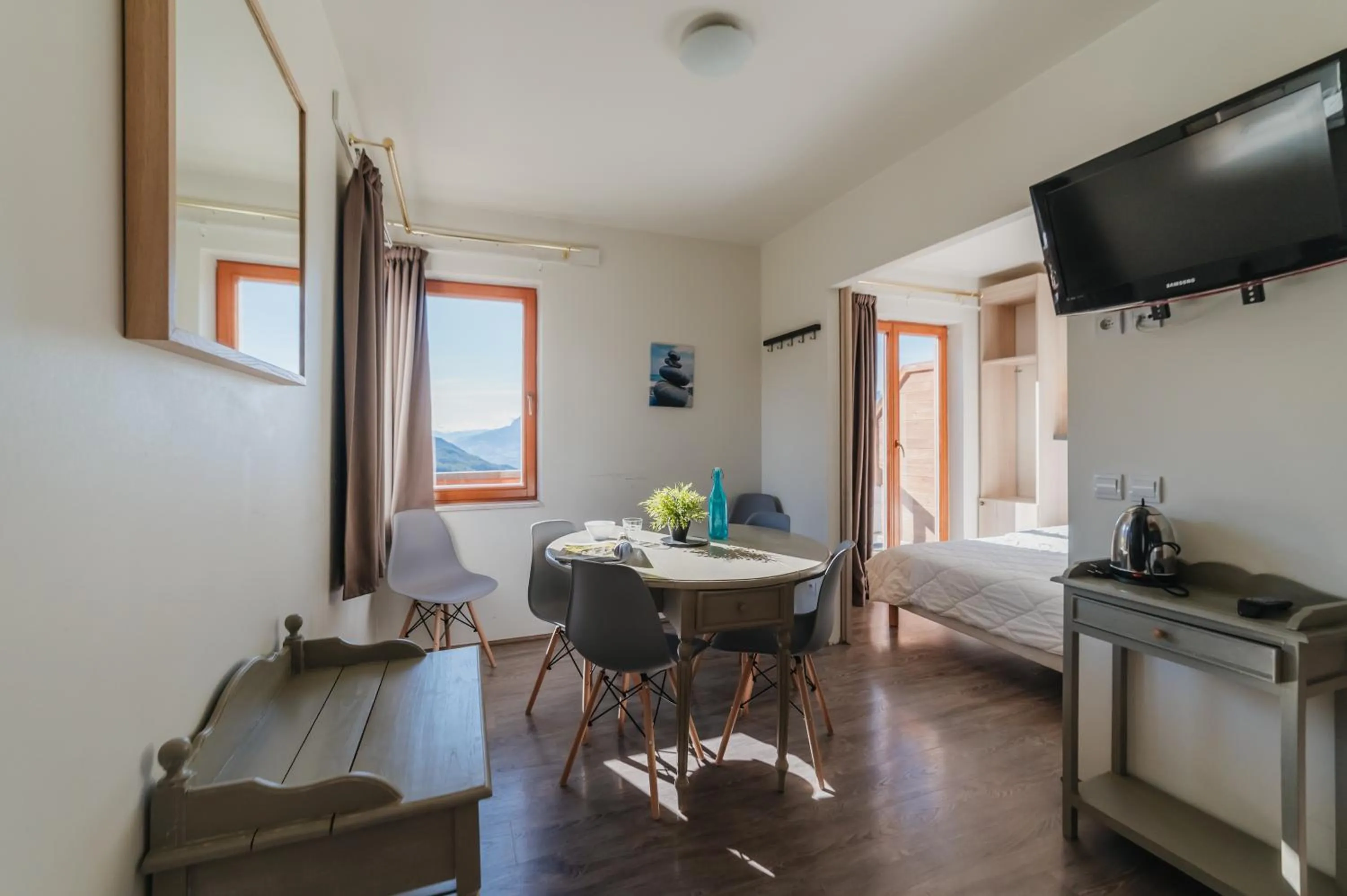 kitchen, Bed in Résidence Sunêlia Les Logis d'Orres