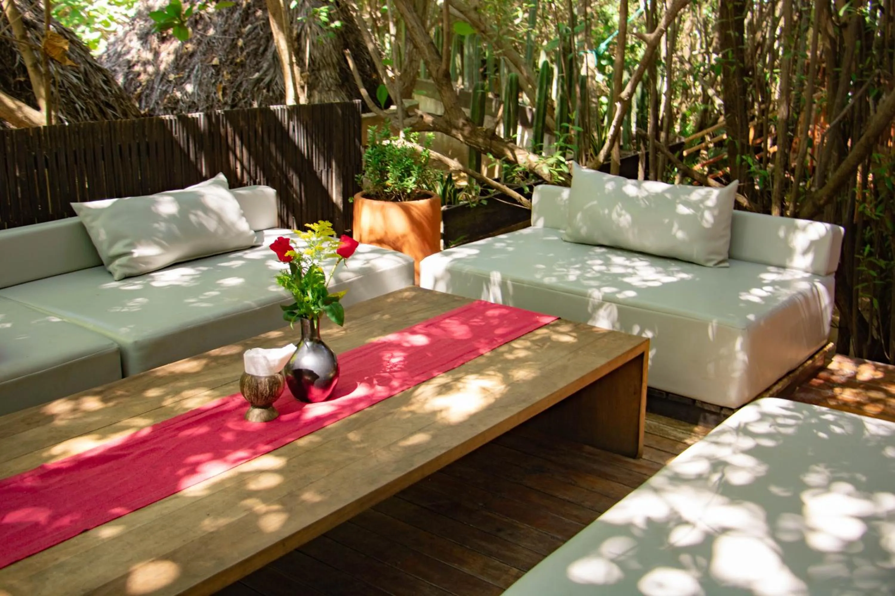 Restaurant/places to eat in Hotel Noga