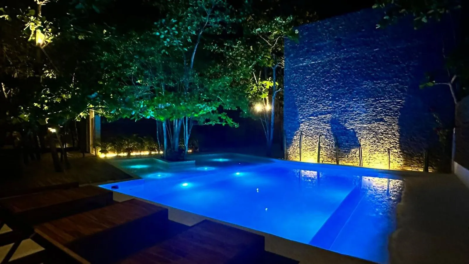 Swimming pool in Hotel Noga