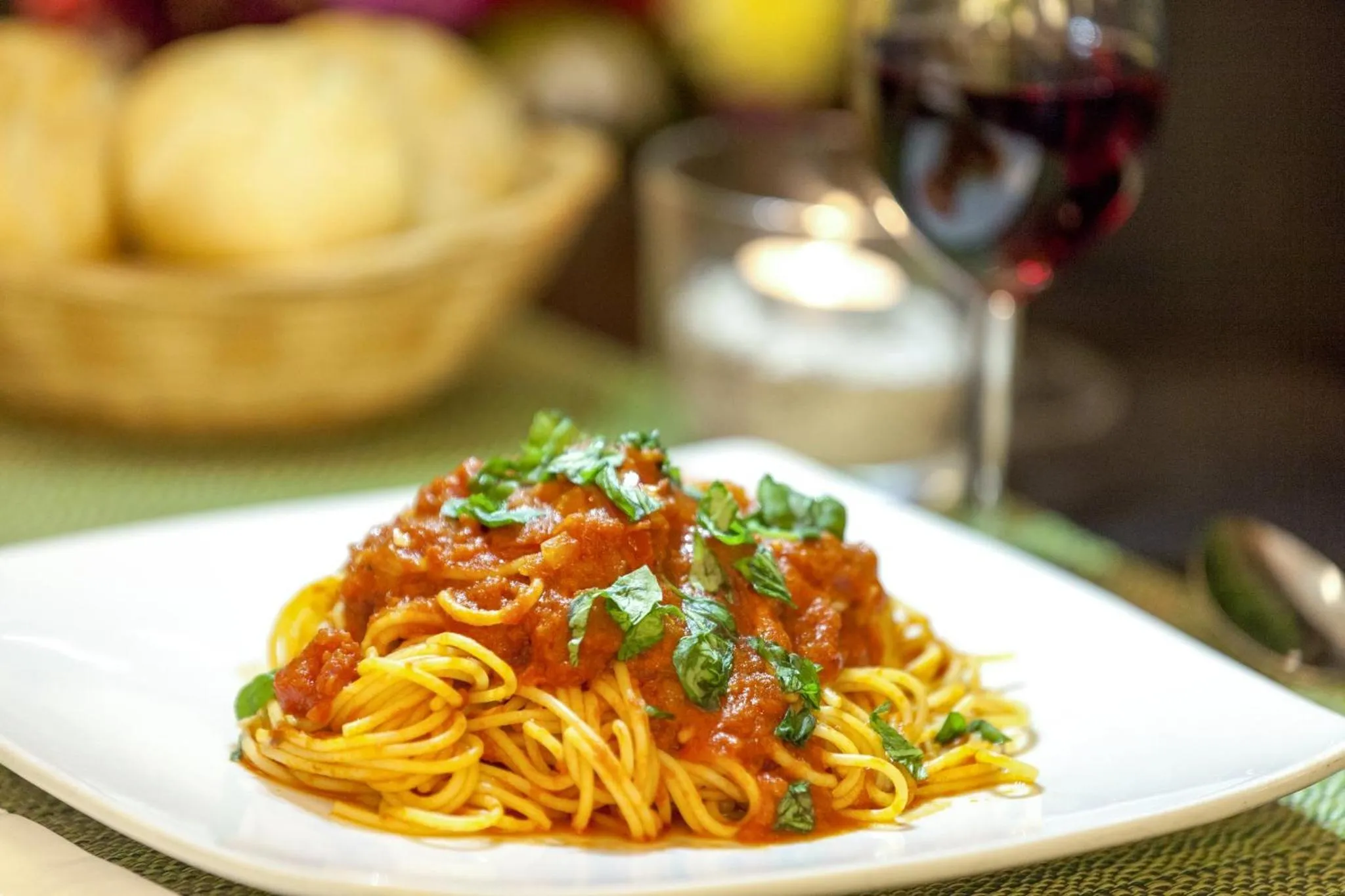 Restaurant/places to eat in Holiday Inn Express Zürich Airport by IHG