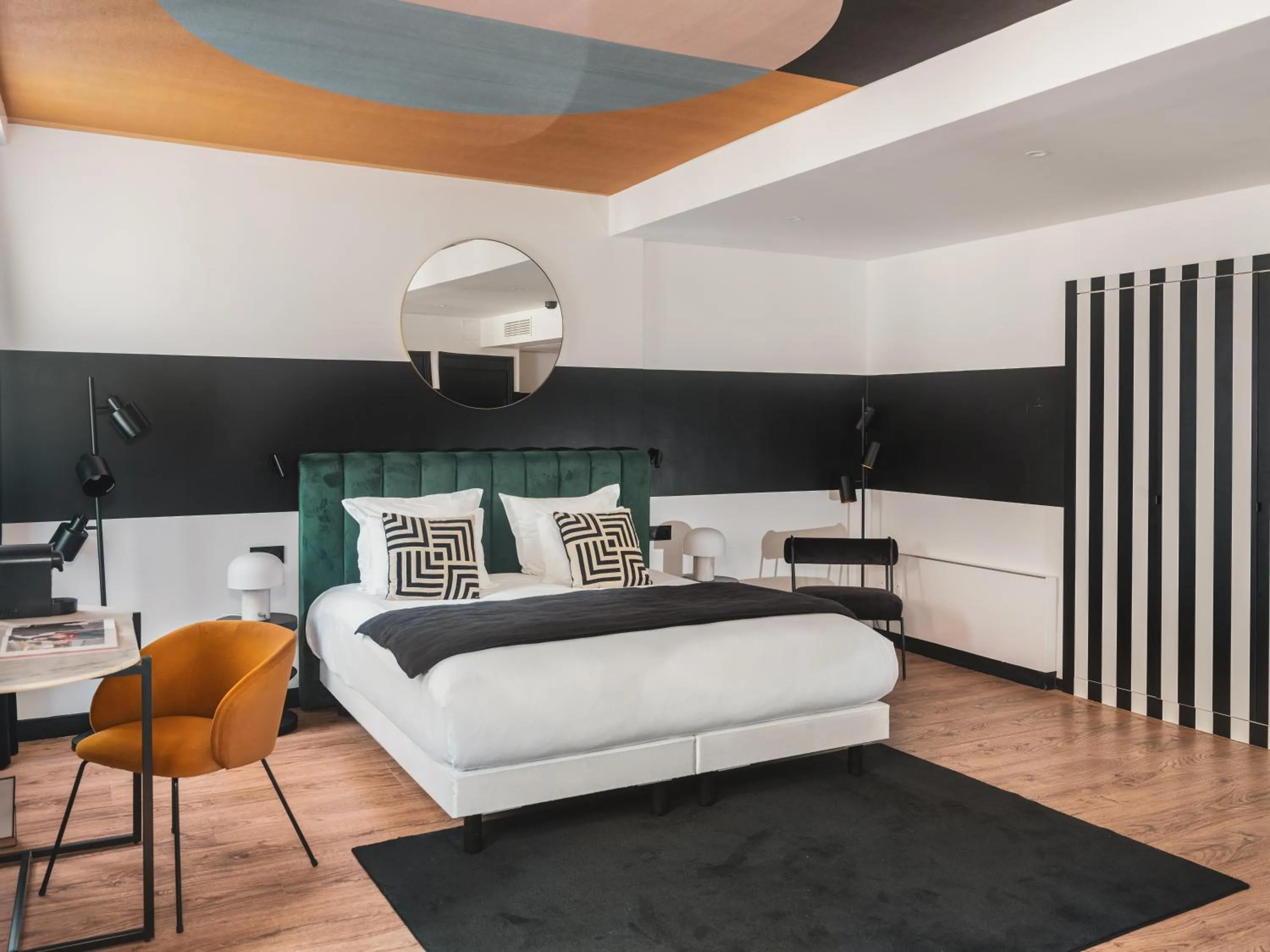 Bedroom in Maisons du Monde Hôtel & Suites - La Rochelle Vieux Port