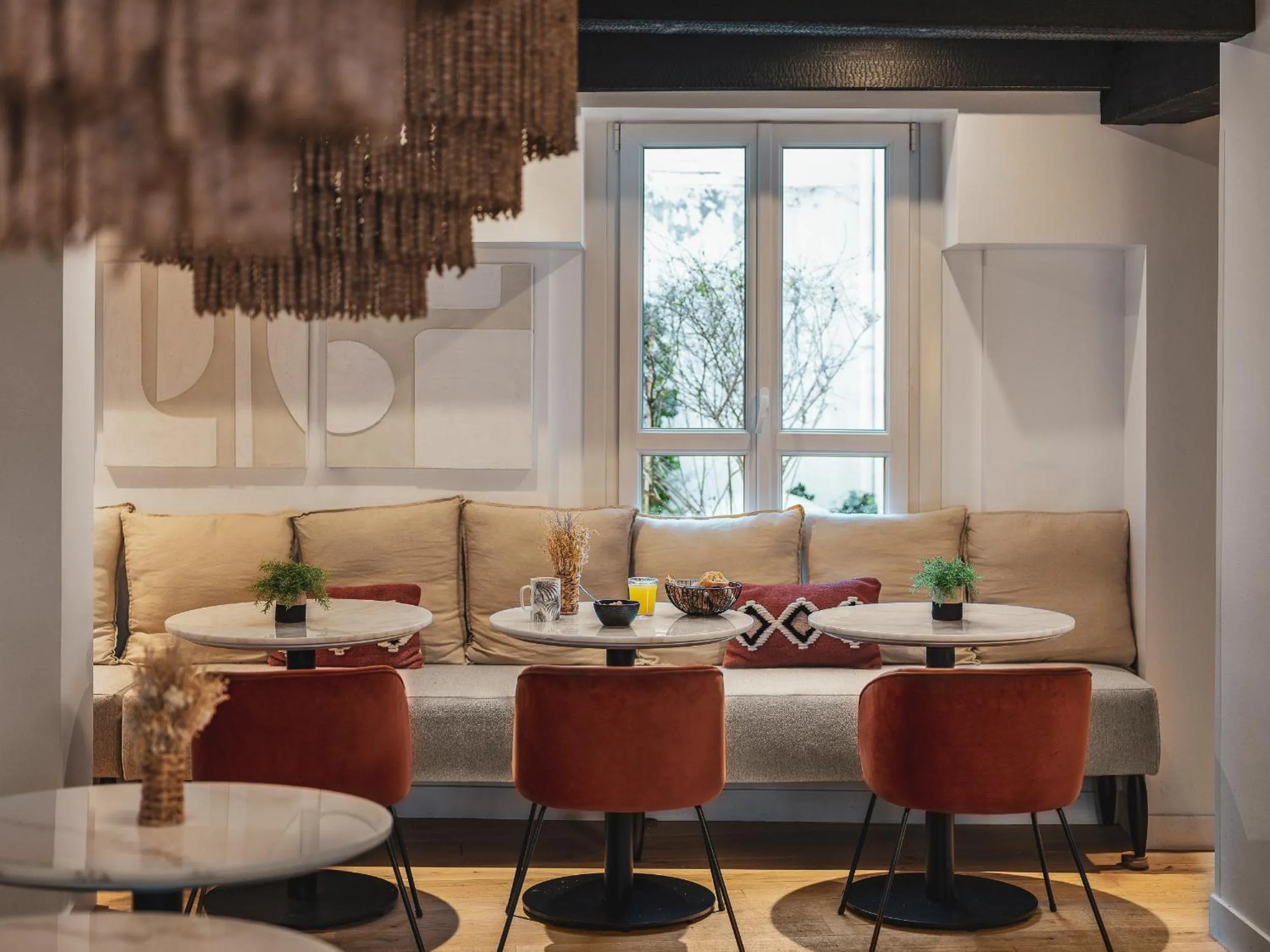 Dining area in Maisons du Monde Hôtel & Suites - La Rochelle Vieux Port