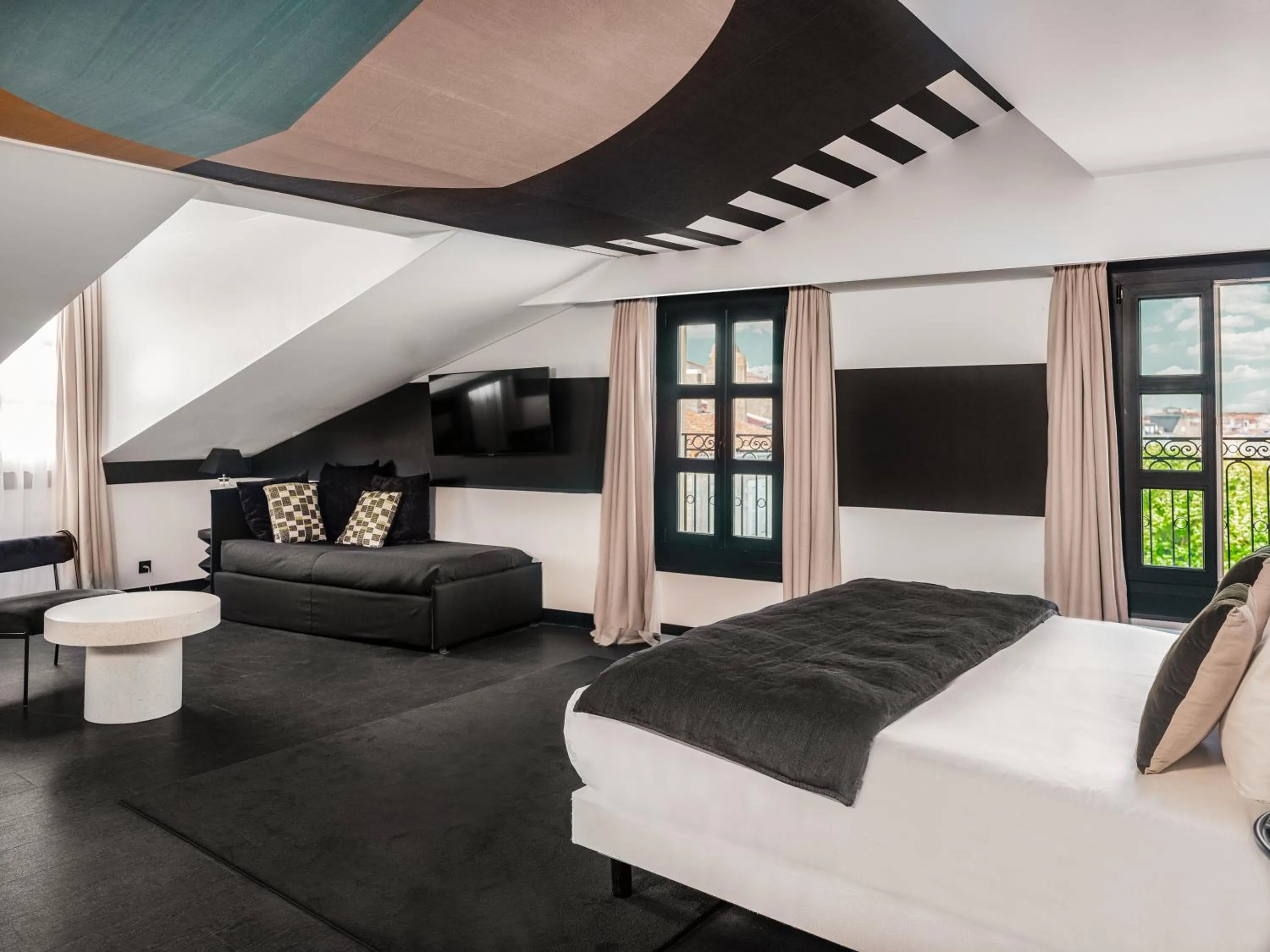 Bedroom, Bed in Maisons du Monde Hôtel & Suites - La Rochelle Vieux Port