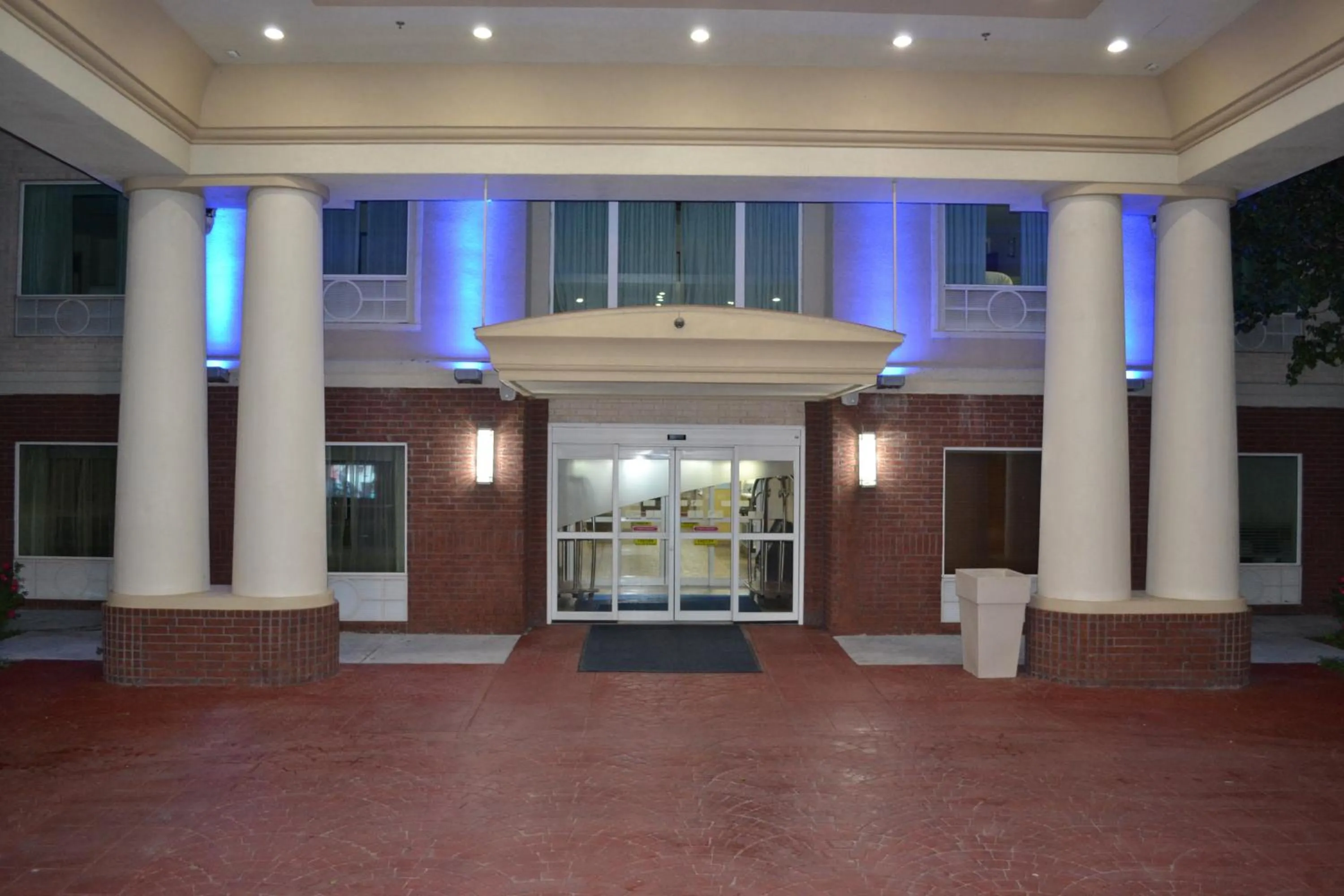 Property building in Holiday Inn Express Hotel & Suites Gainesville by IHG