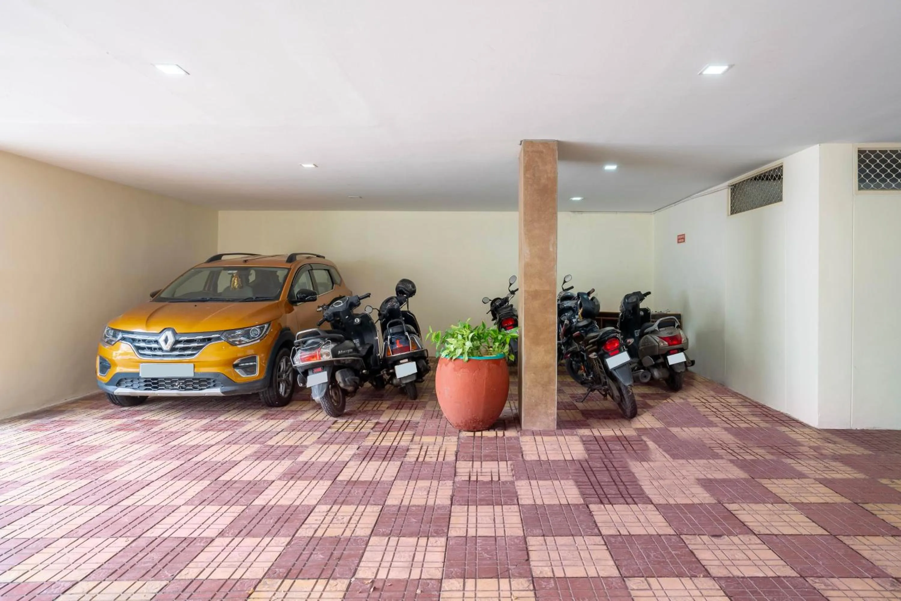Parking in Treebo Srico, Banjara Hills