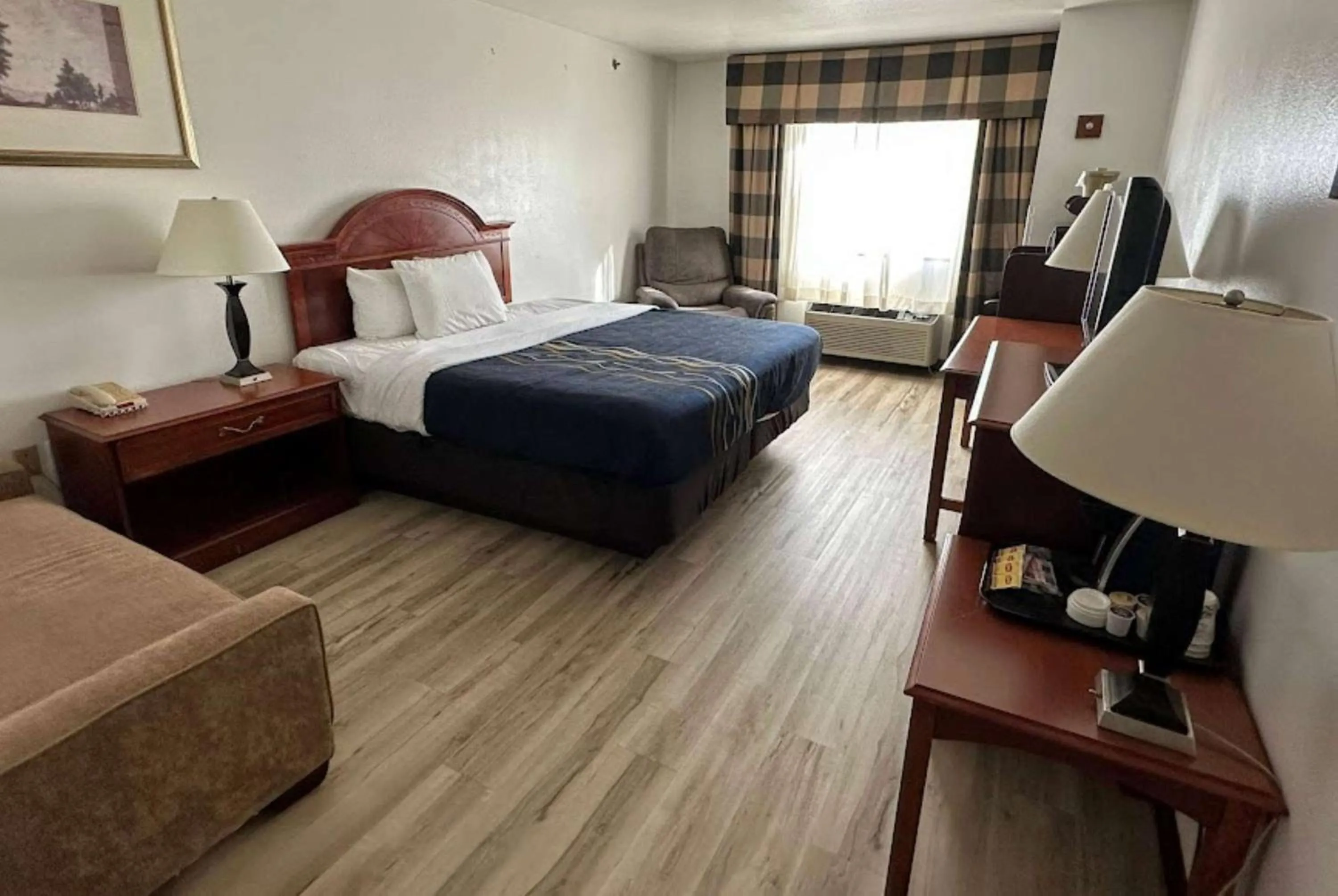 Photo of the whole room, Bed in Wingate by Wyndham Eagle Vail Valley