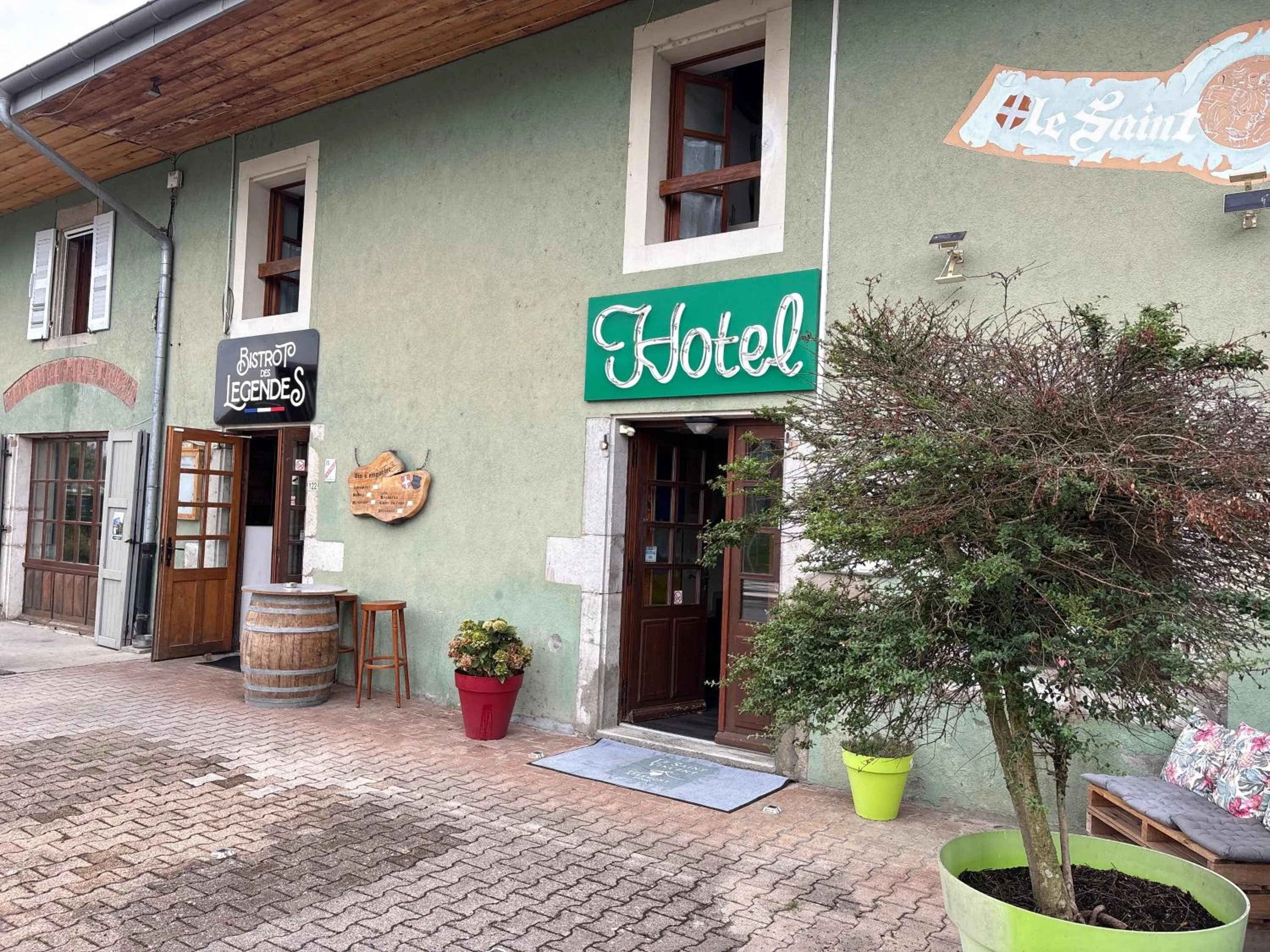 Property building in Le Saint Vincent