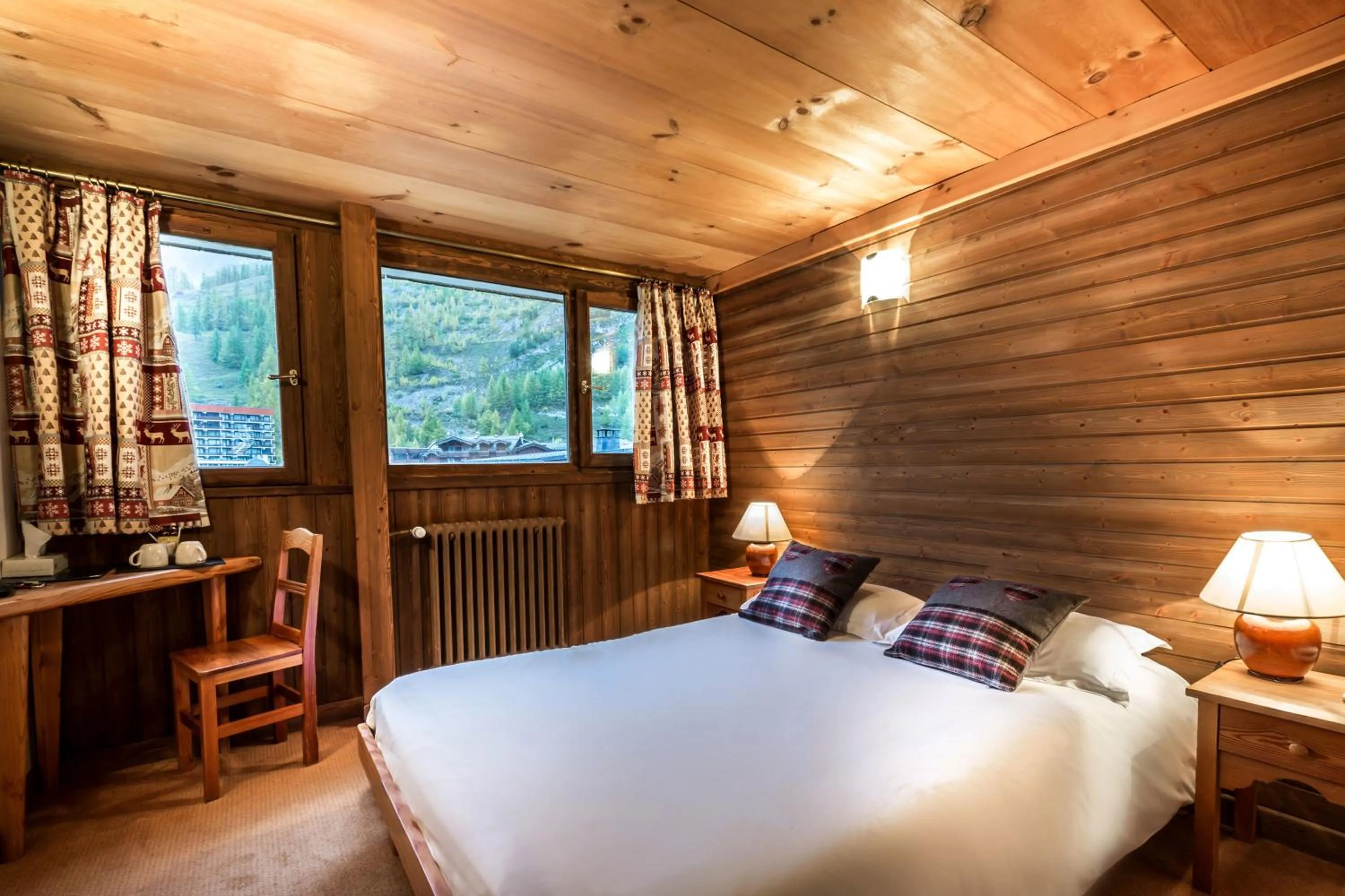 Bedroom, Bed in Les Crêtes Blanches