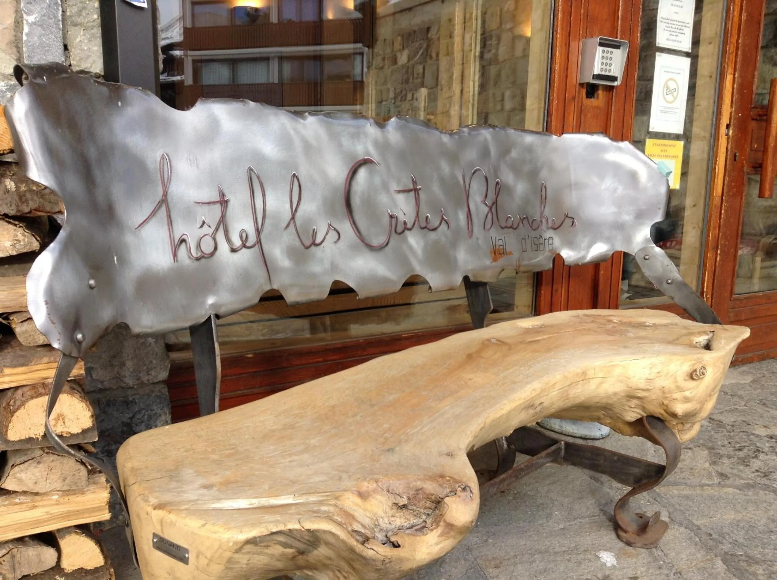 Facade/entrance in Les Crêtes Blanches