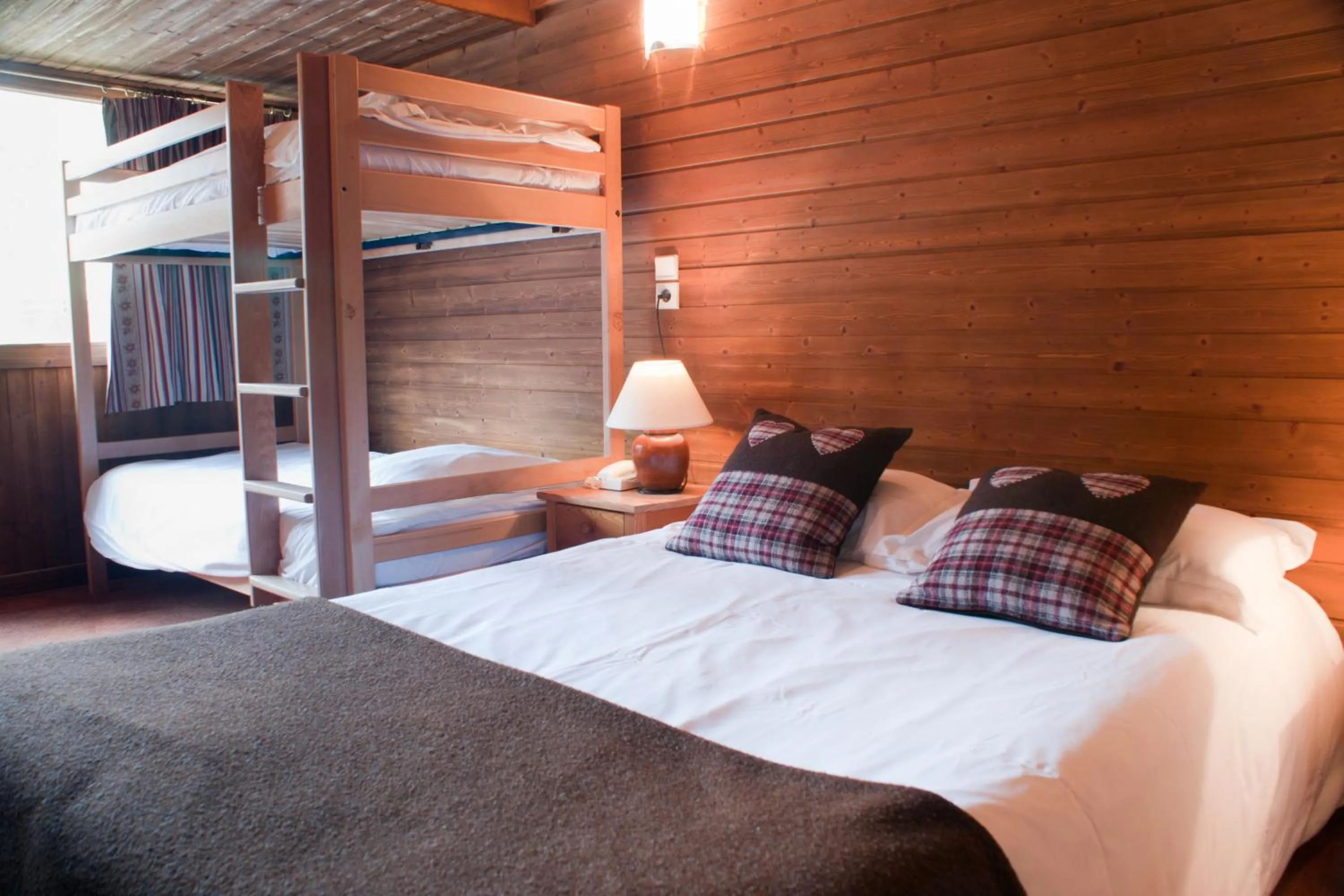 Bedroom, Bed in Les Crêtes Blanches