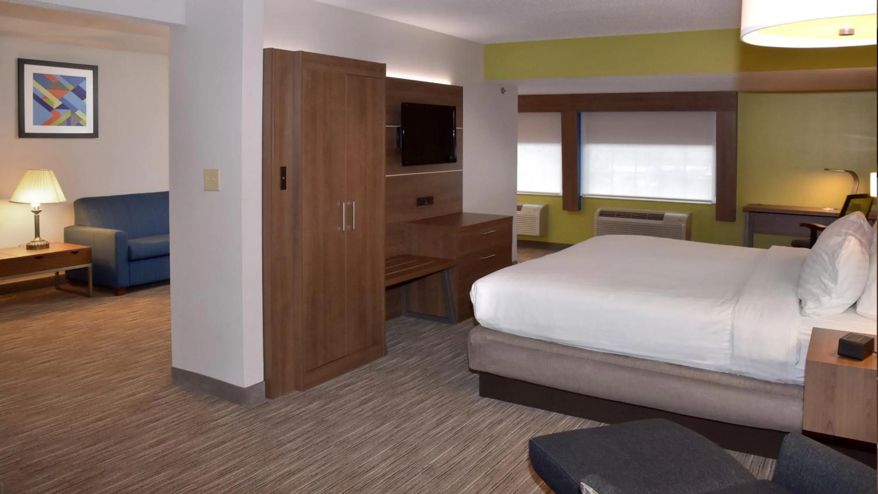 Bedroom, Bed in Holiday Inn Express Mount Pleasant- Scottdale by IHG