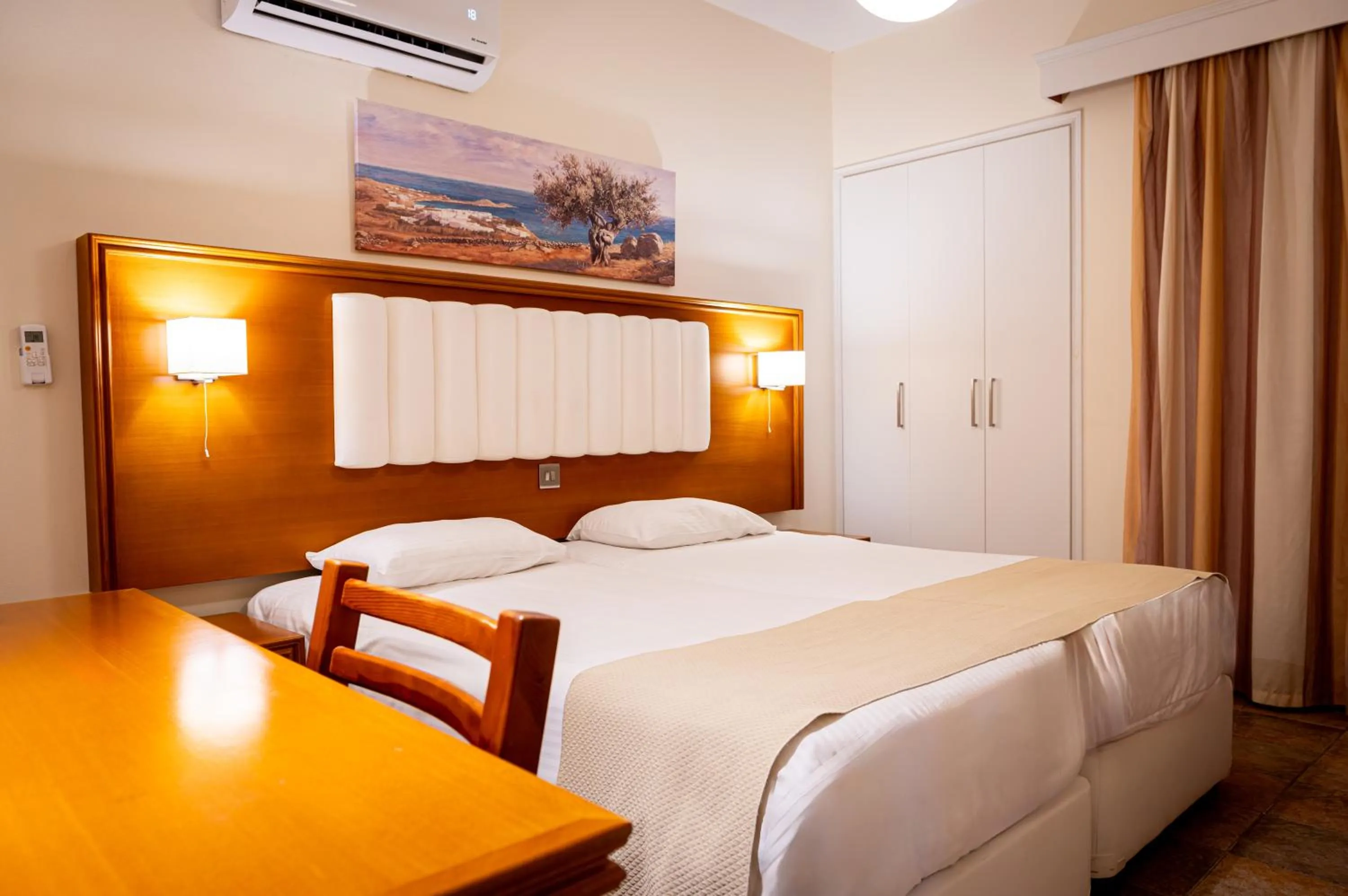 Bed in Kefalos Beach Tourist Village