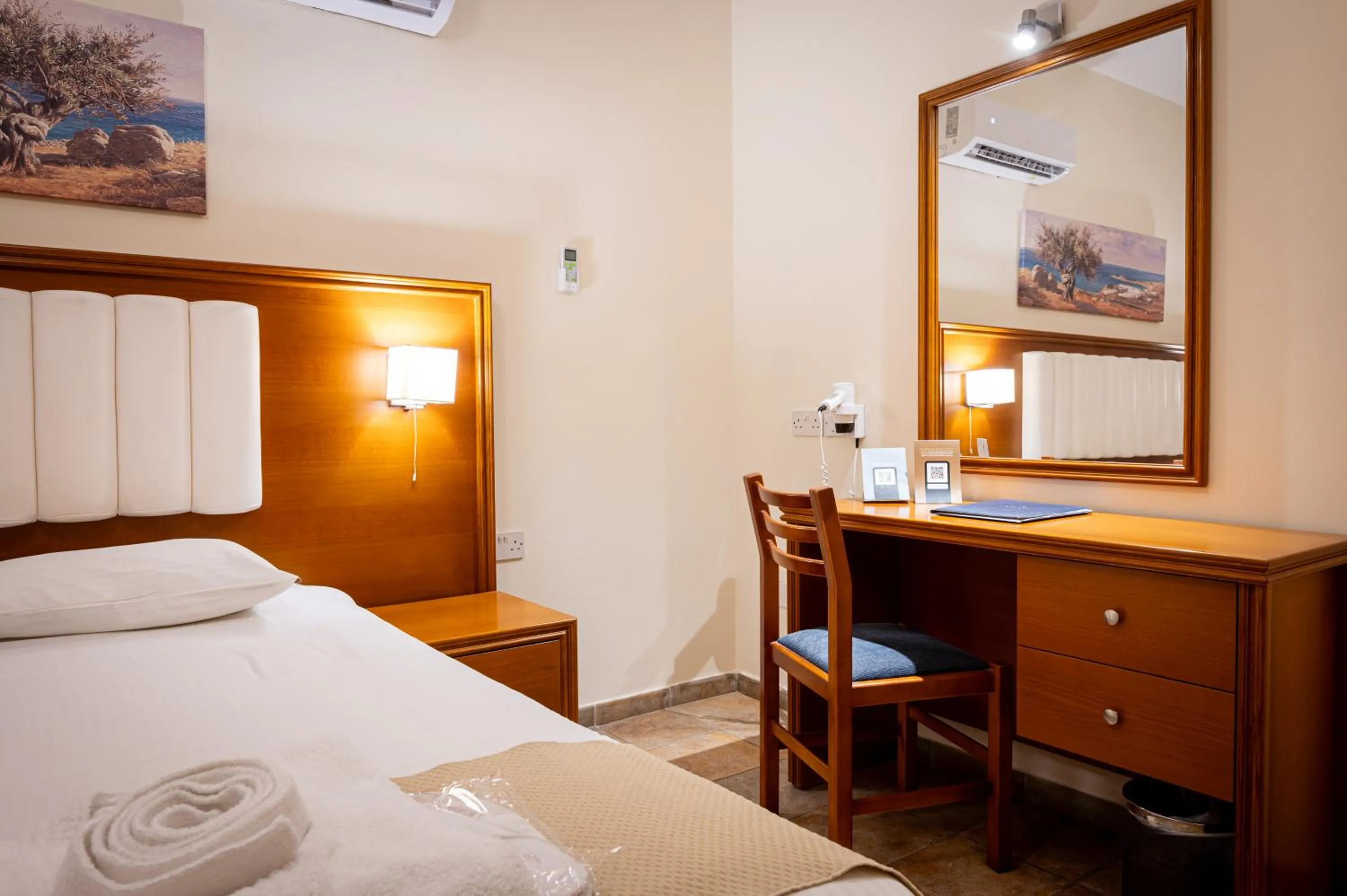 Bed in Kefalos Beach Tourist Village