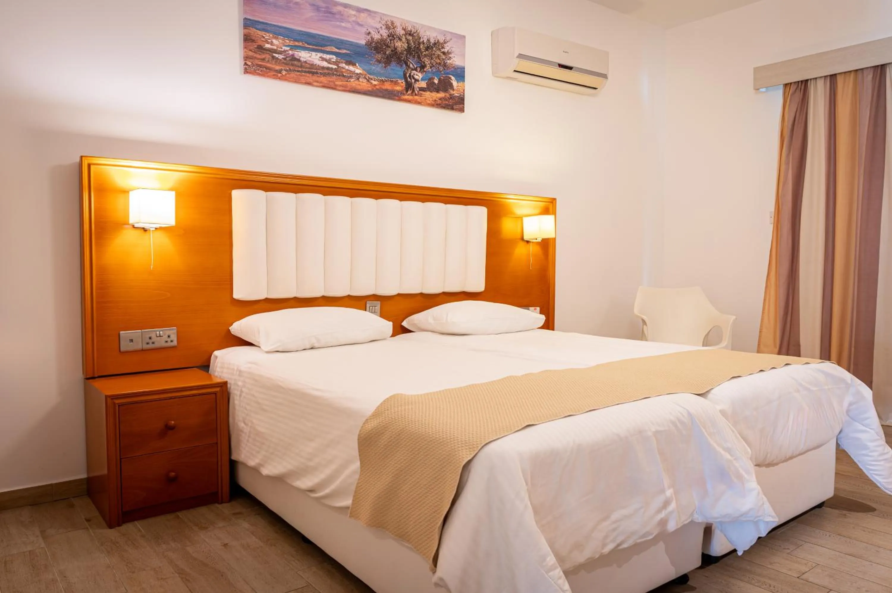 Bed in Kefalos Beach Tourist Village