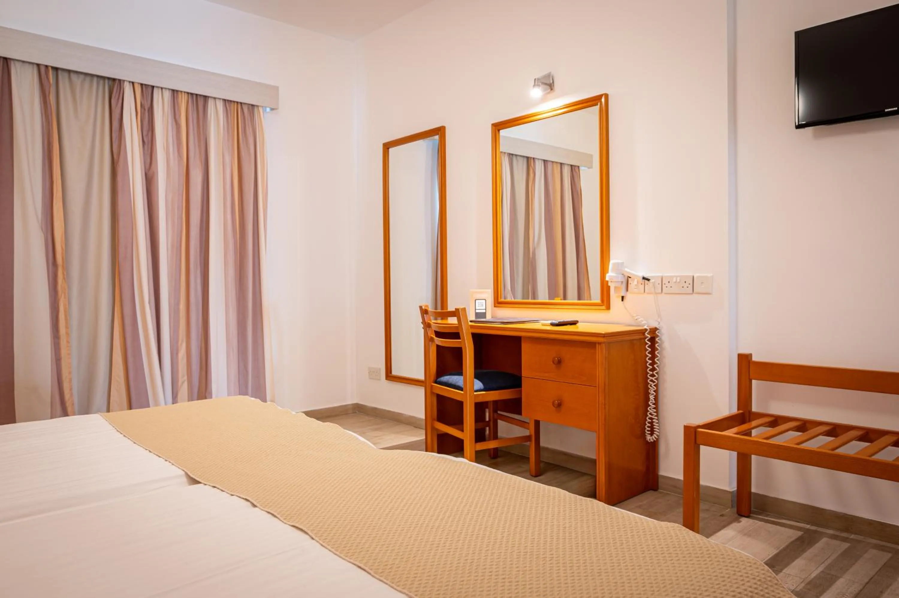 Bed in Kefalos Beach Tourist Village