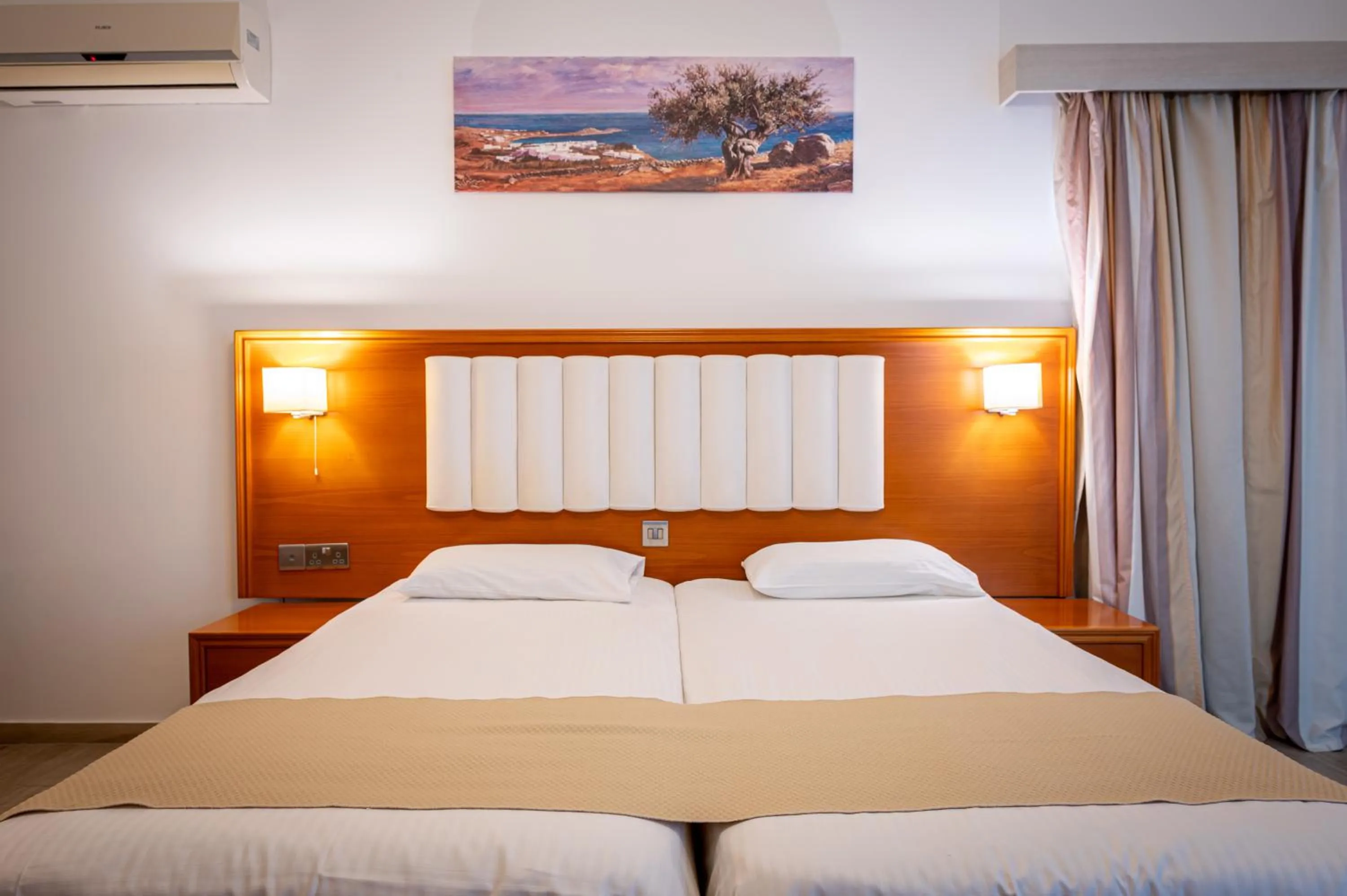 Bed in Kefalos Beach Tourist Village