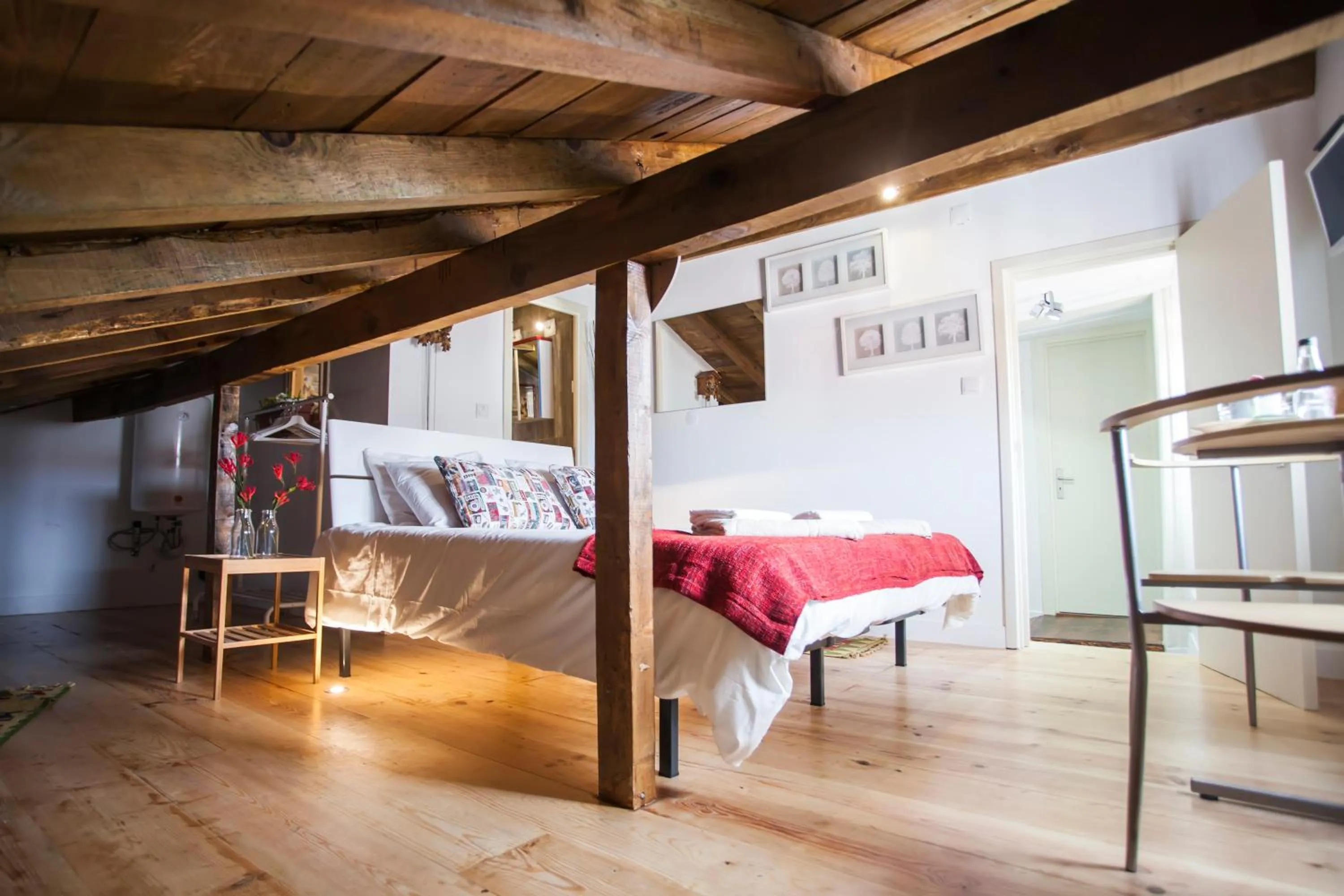 Decorative detail, Bed in Lisbon Inn Bica Suites