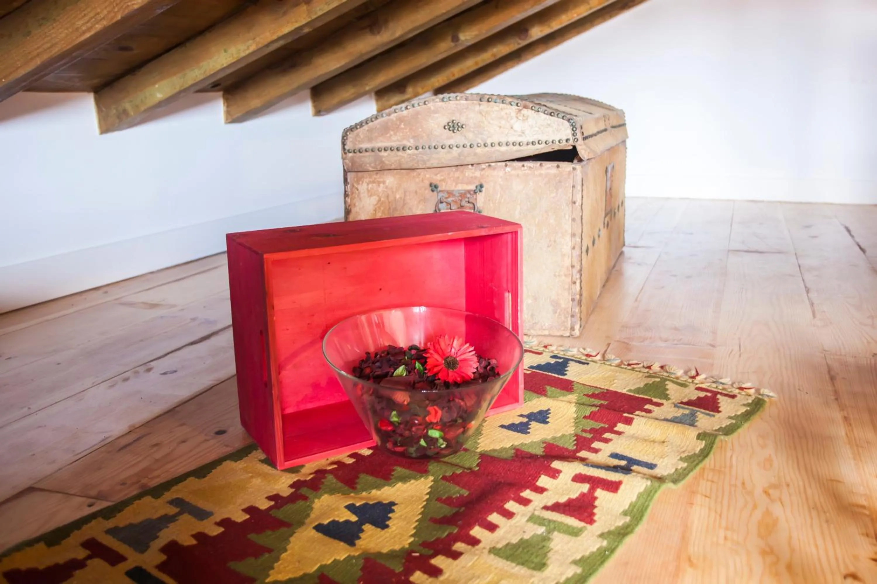 Photo of the whole room in Lisbon Inn Bica Suites