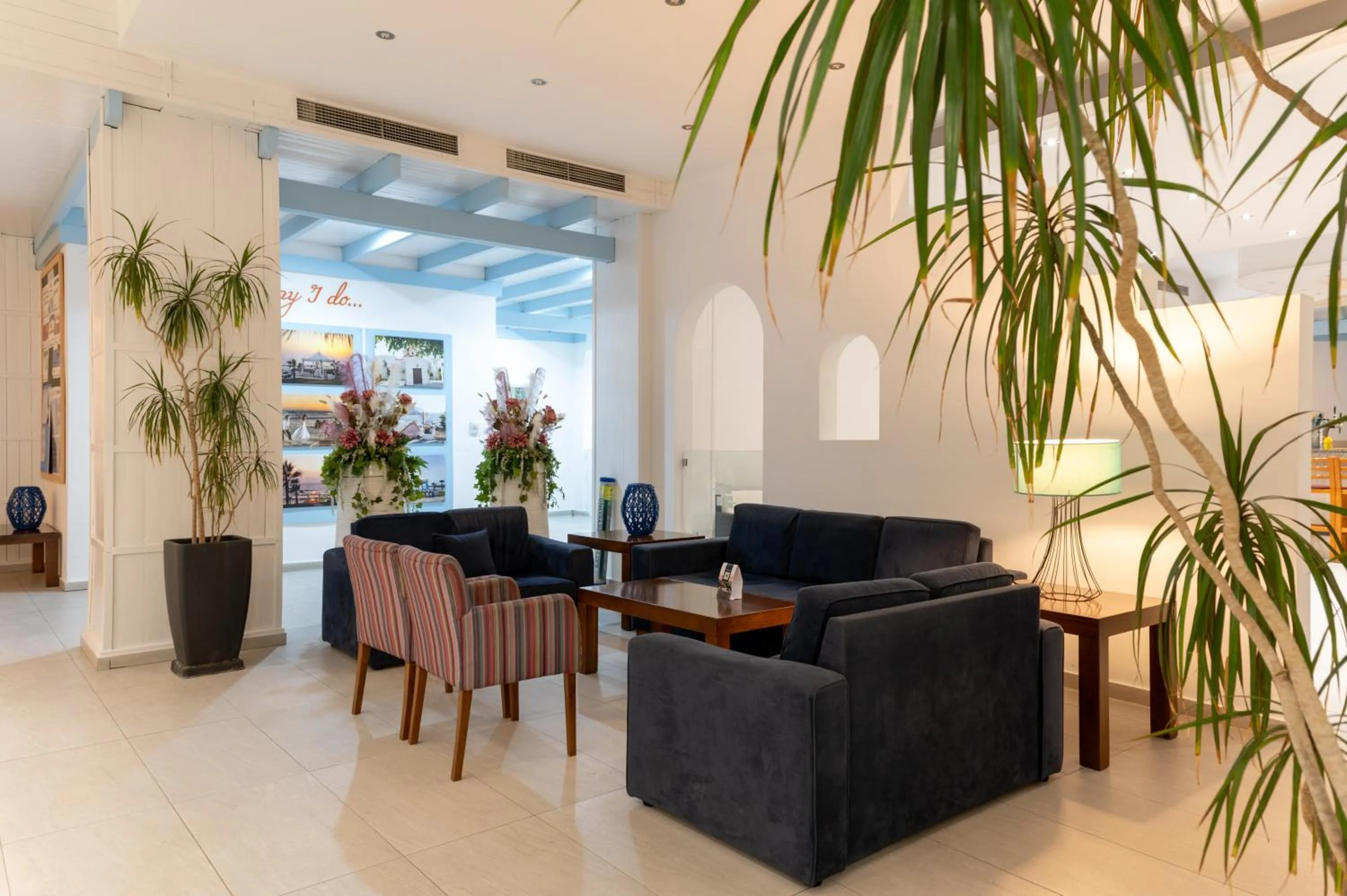 Lobby or reception in Kefalos Damon Hotel Apartments