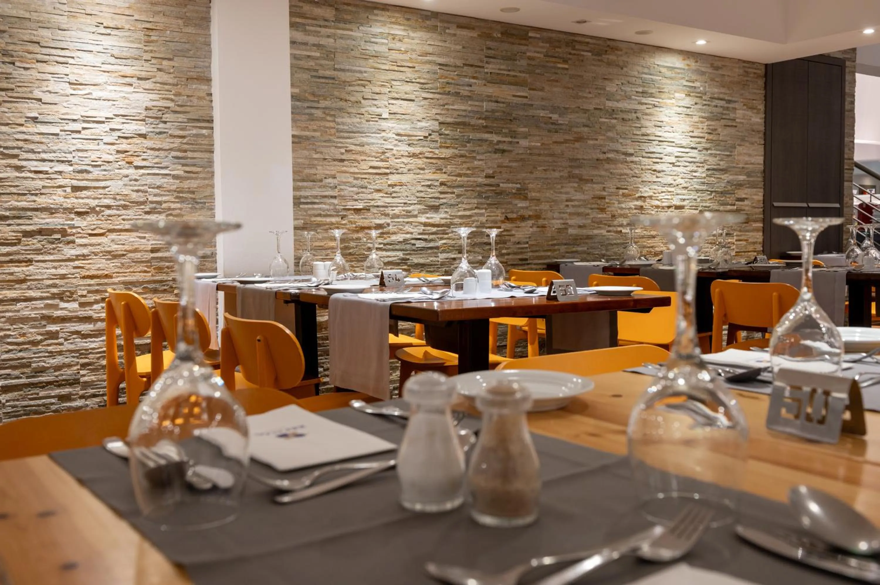 Restaurant/places to eat in Kefalos Damon Hotel Apartments